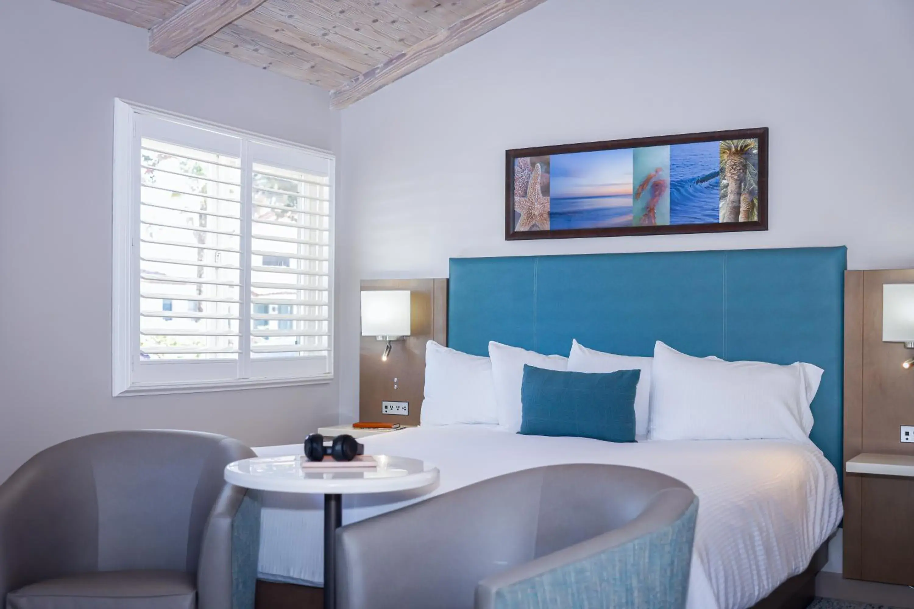 Deluxe King Room in Marina Beach Motel Deluxe King Room in Marina Beach Motel