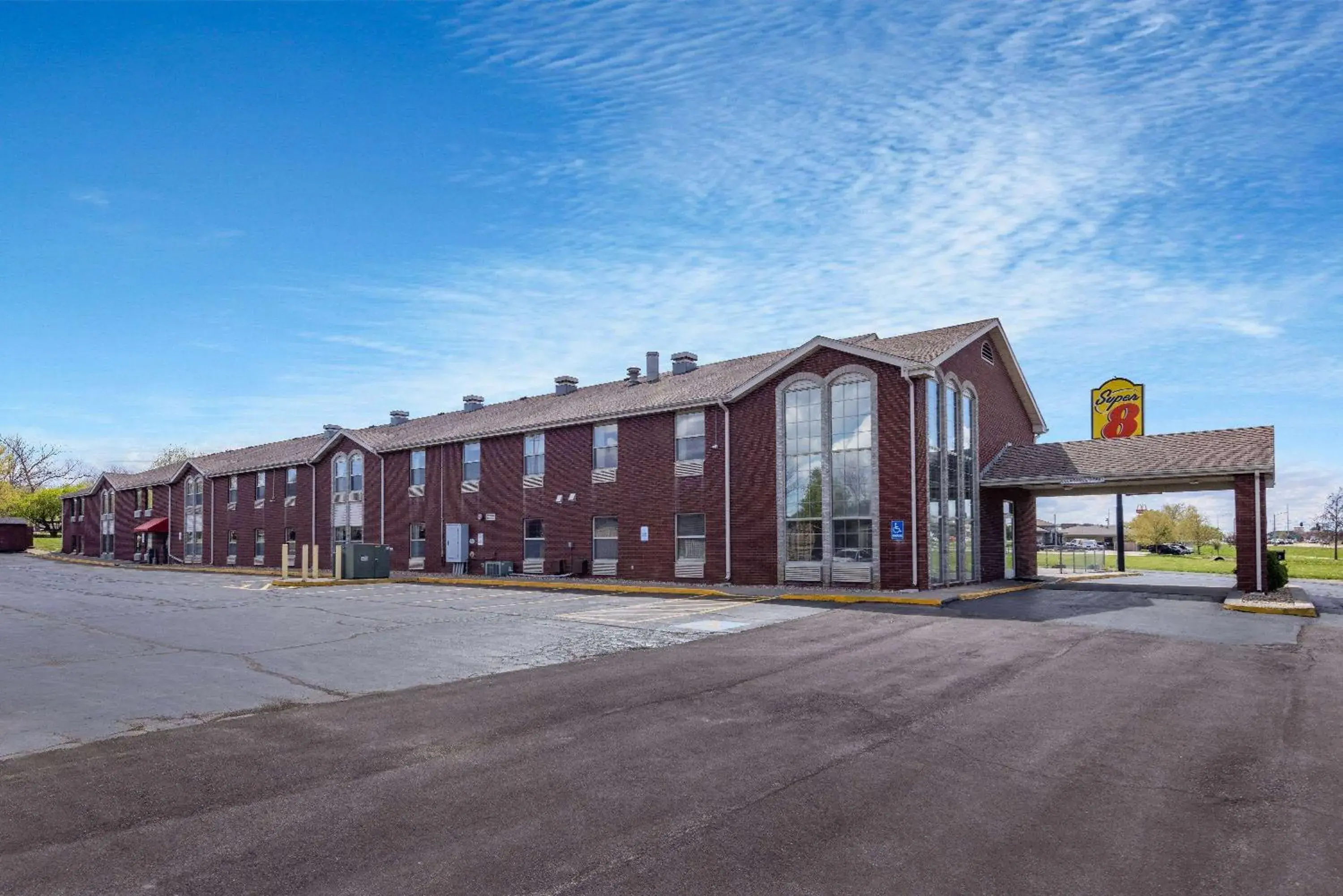 Property building in Super 8 by Wyndham Nixa/Springfield Area Property building in Super 8 by Wyndham Nixa/Springfield Area