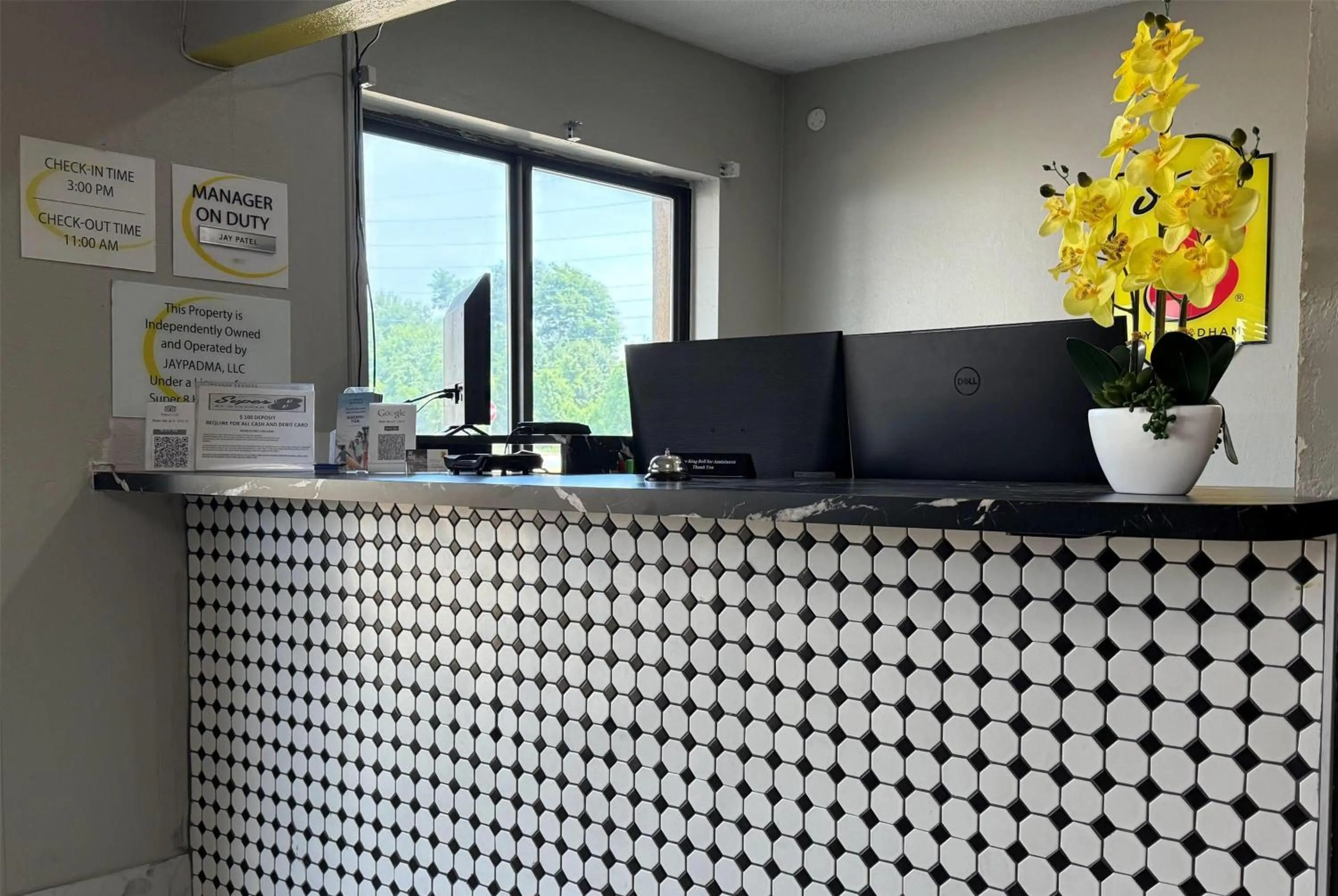 Lobby or reception in Super 8 by Wyndham Evansville East