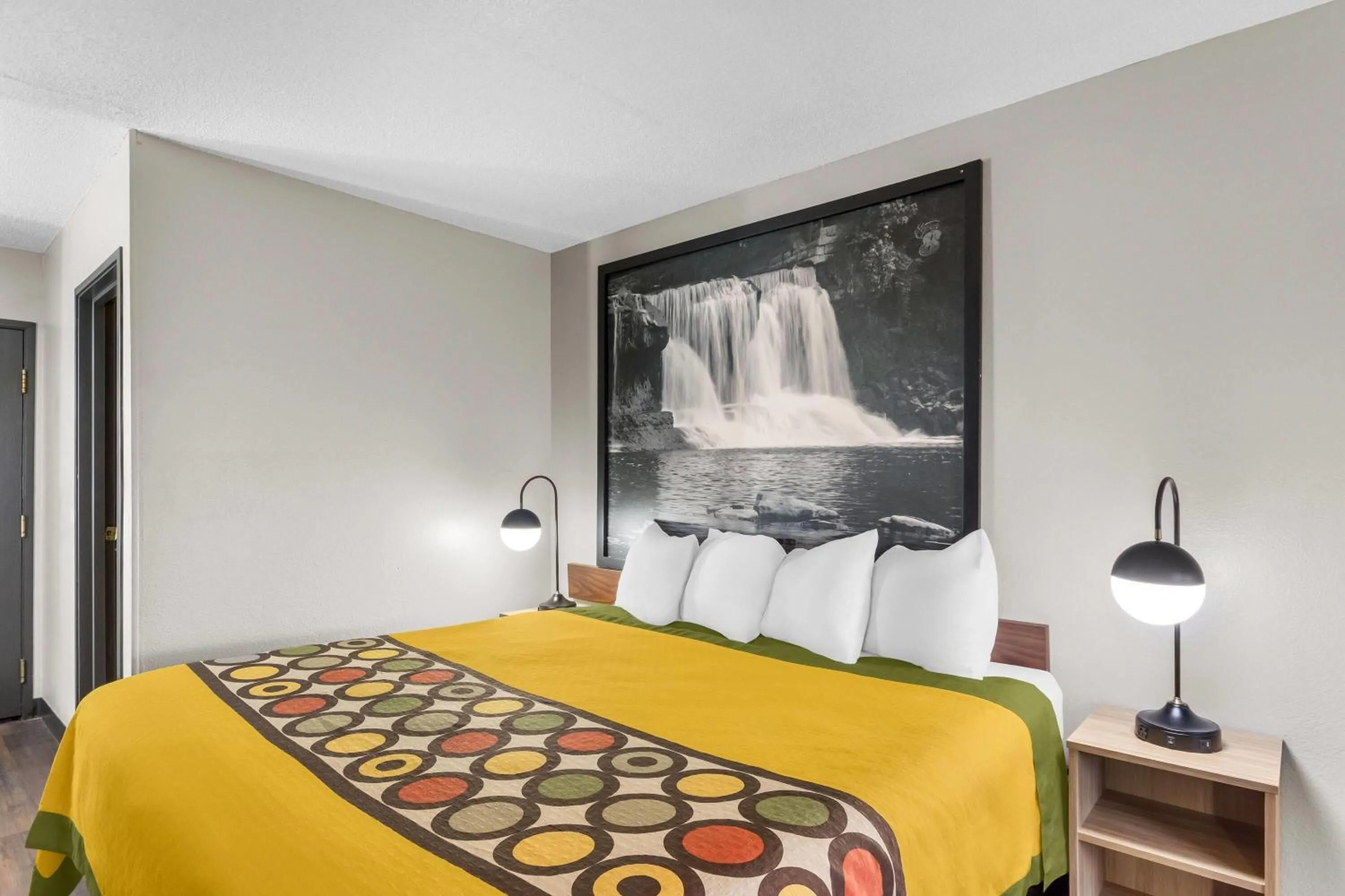 Bed in Super 8 by Wyndham Evansville East