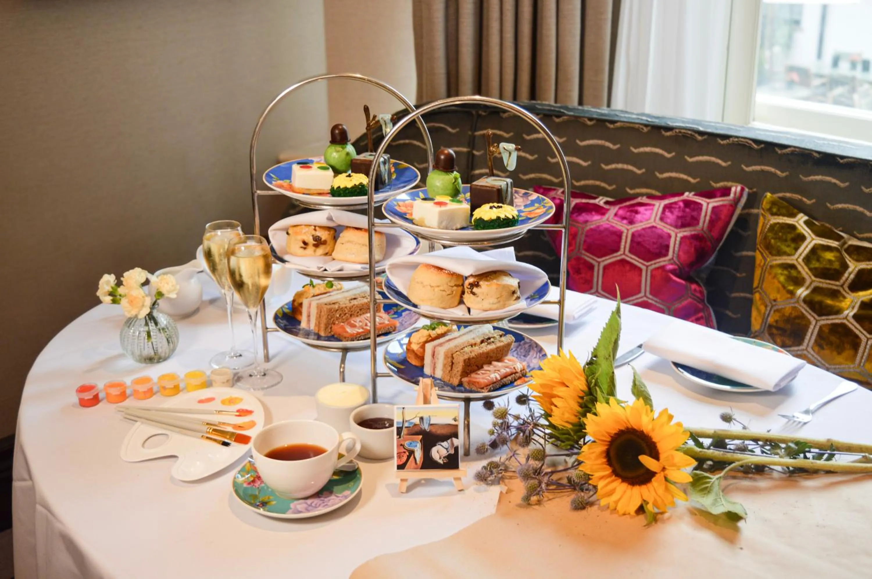 Restaurant/places to eat in Althoff St James's Hotel & Club London