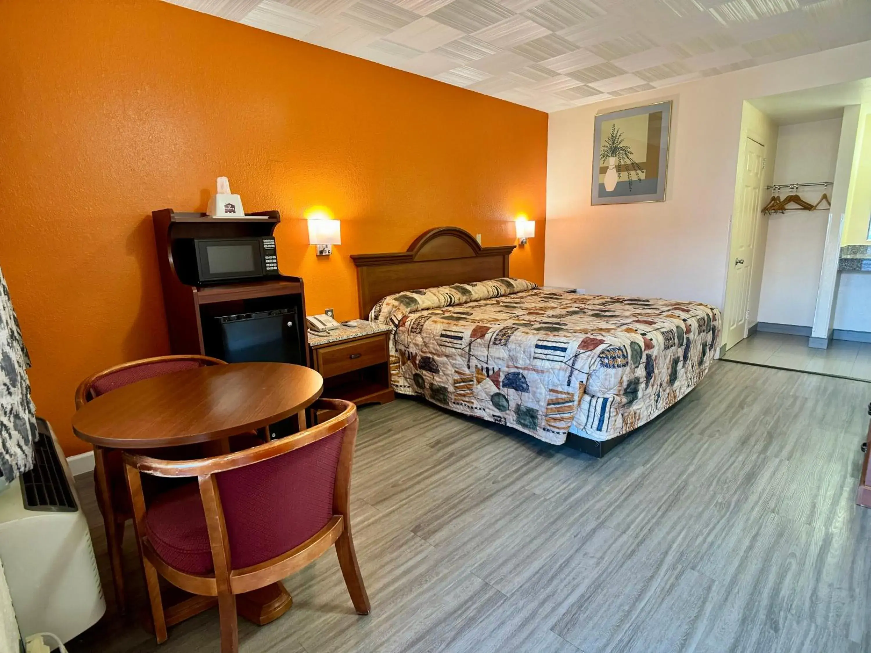 Bed in Knights Inn Galax Bed in Knights Inn Galax