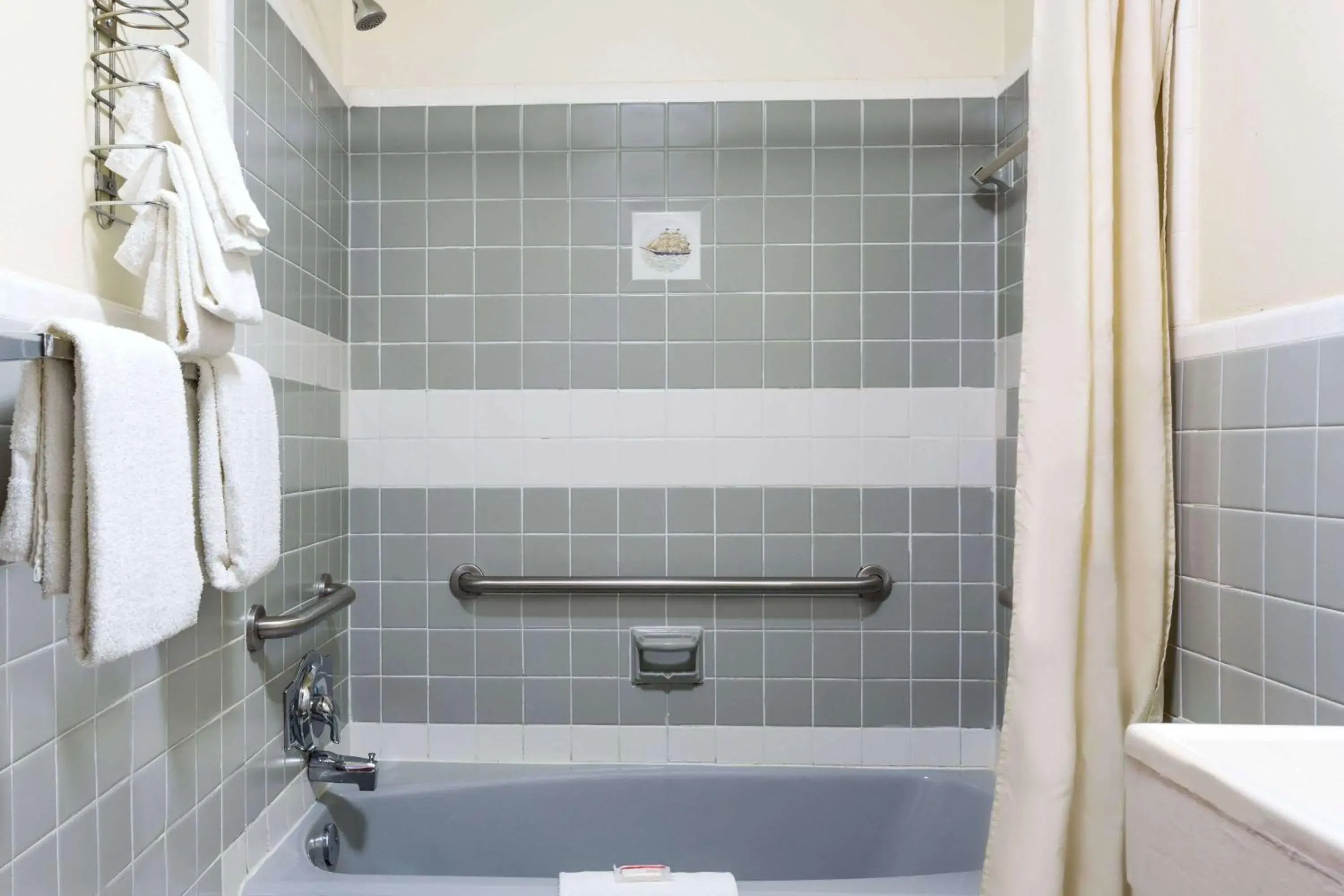 Photo of the whole room in Knights Inn Galax Photo of the whole room in Knights Inn Galax