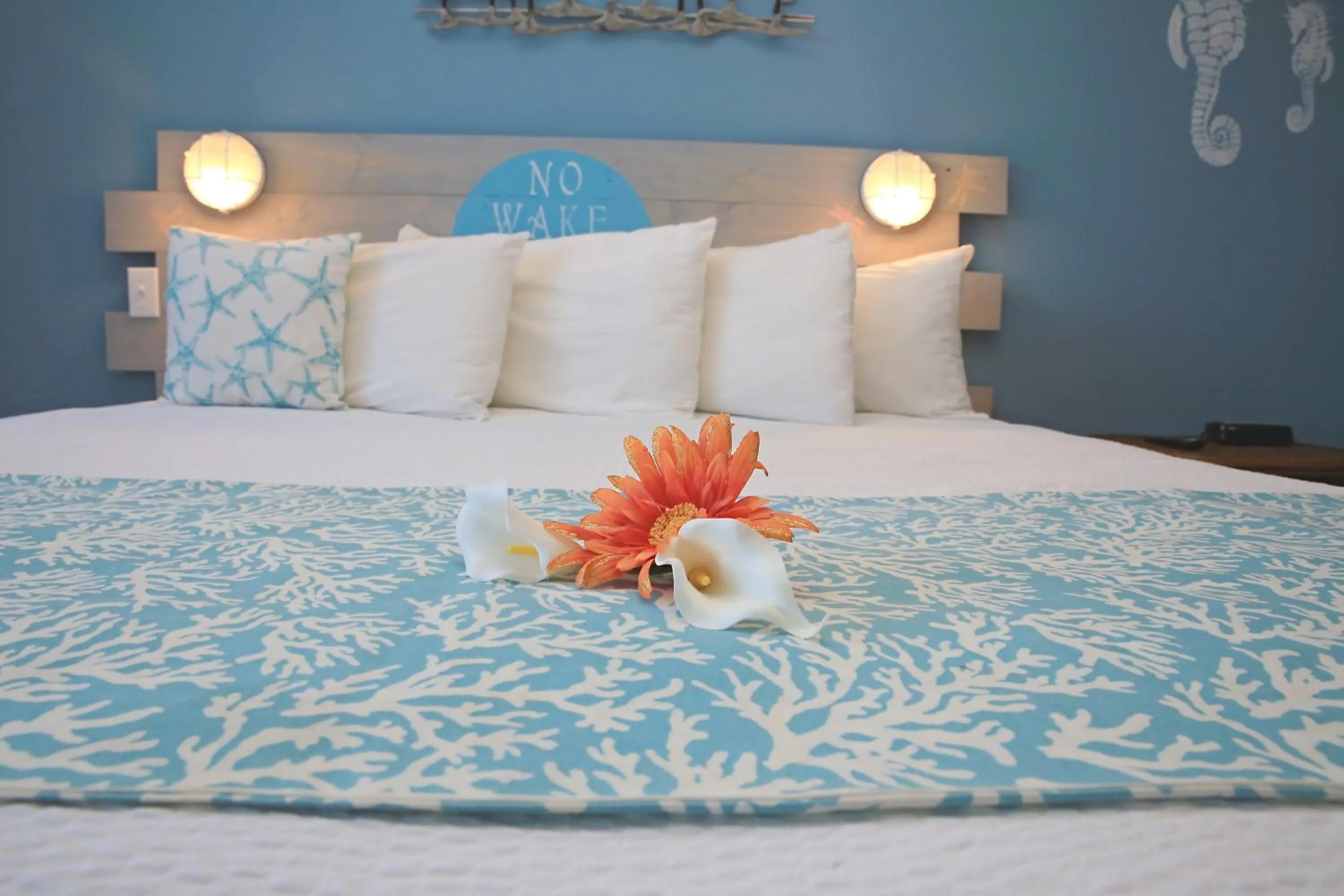 Bedroom, Bed in Hideaways Exuma