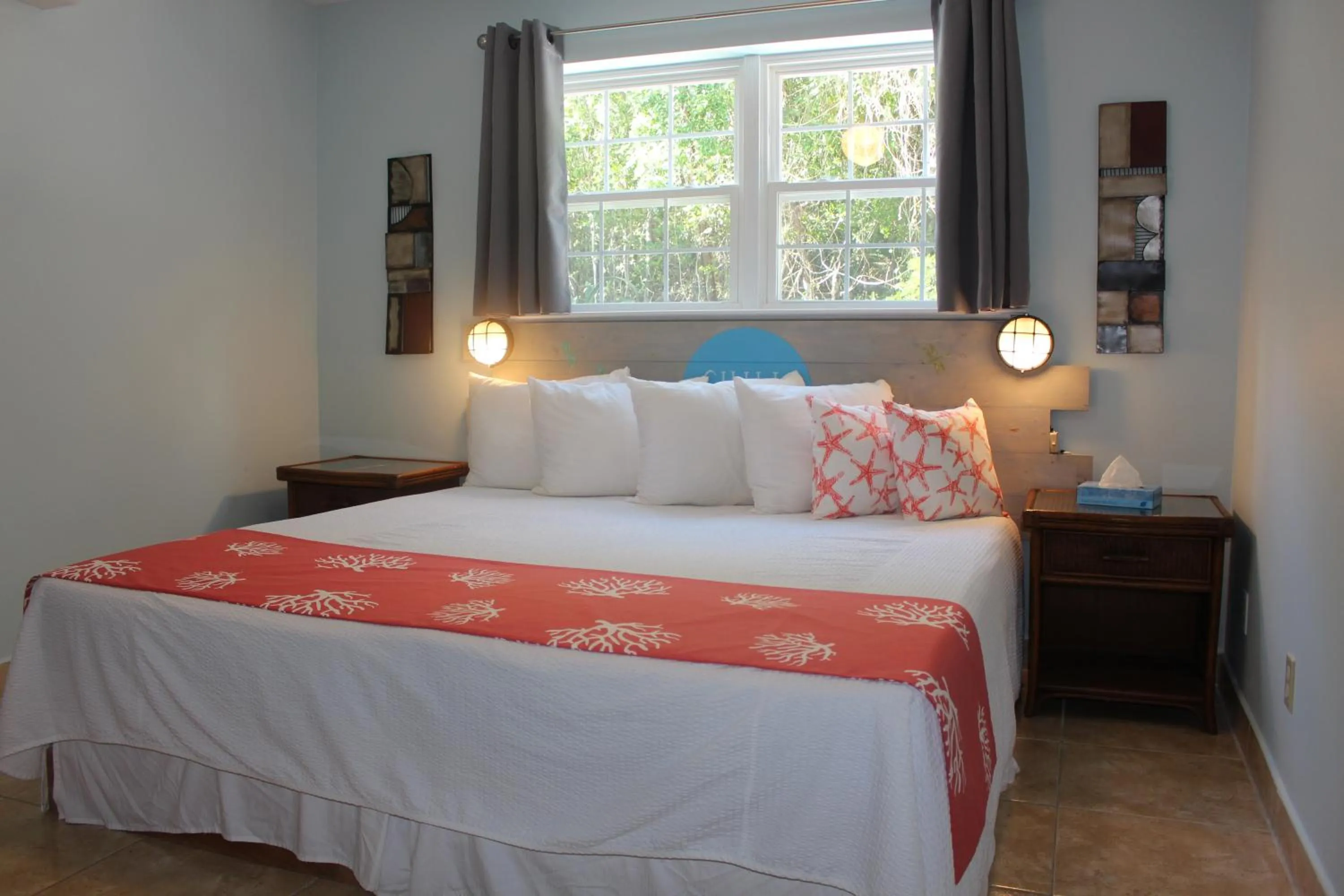 Bed in Hideaways Exuma