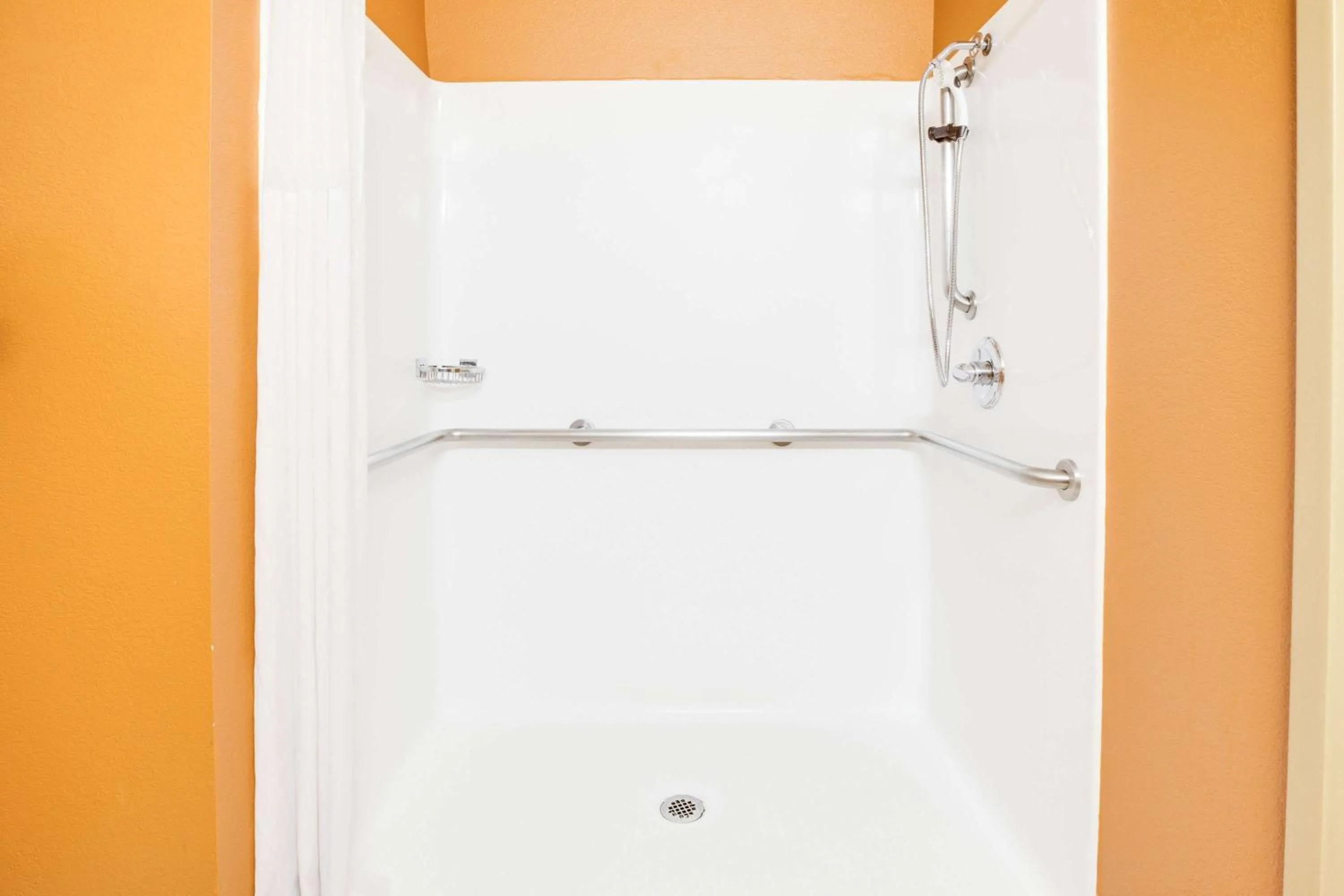 Photo of the whole room in Days Inn & Suites by Wyndham Russellville