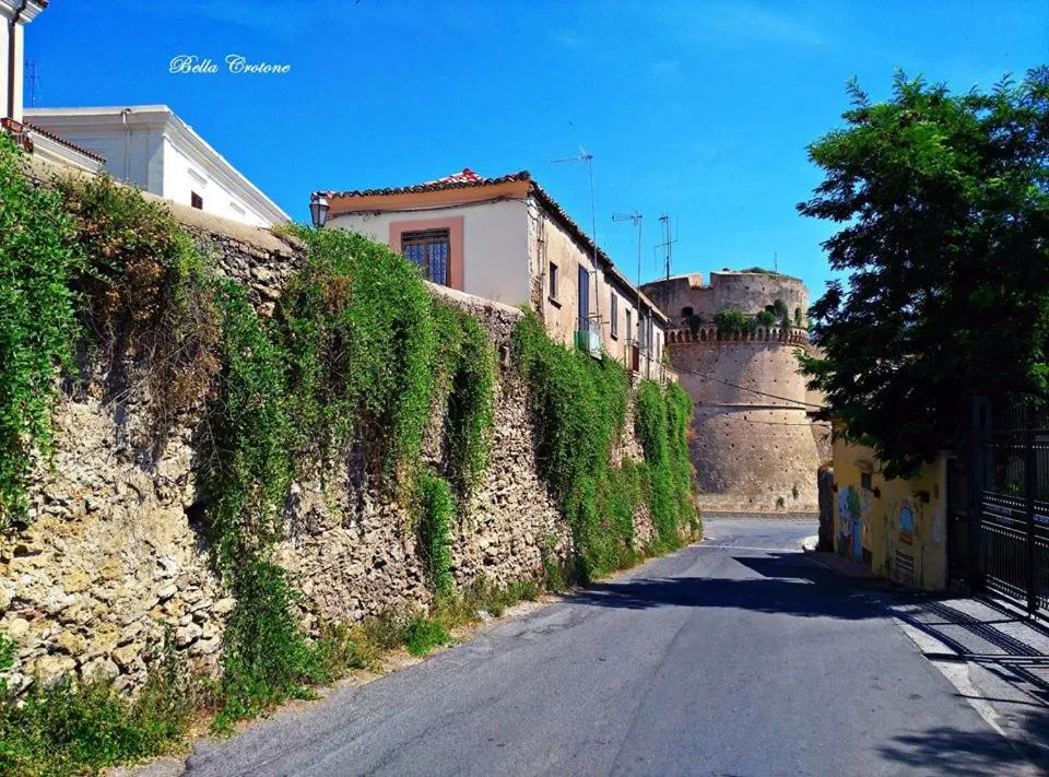 Property building in Isabel