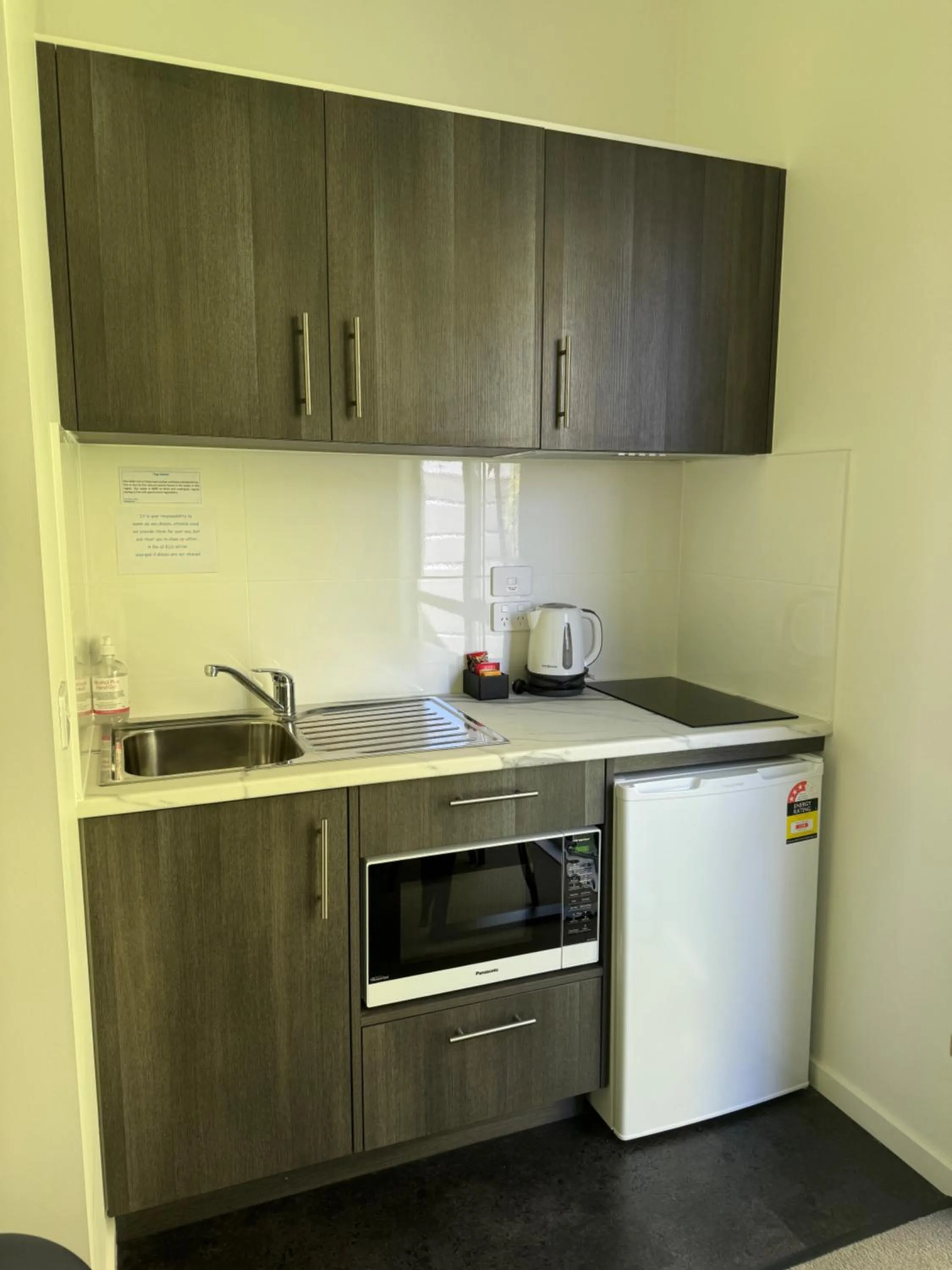 Kitchen or kitchenette in Port Arthur Villas