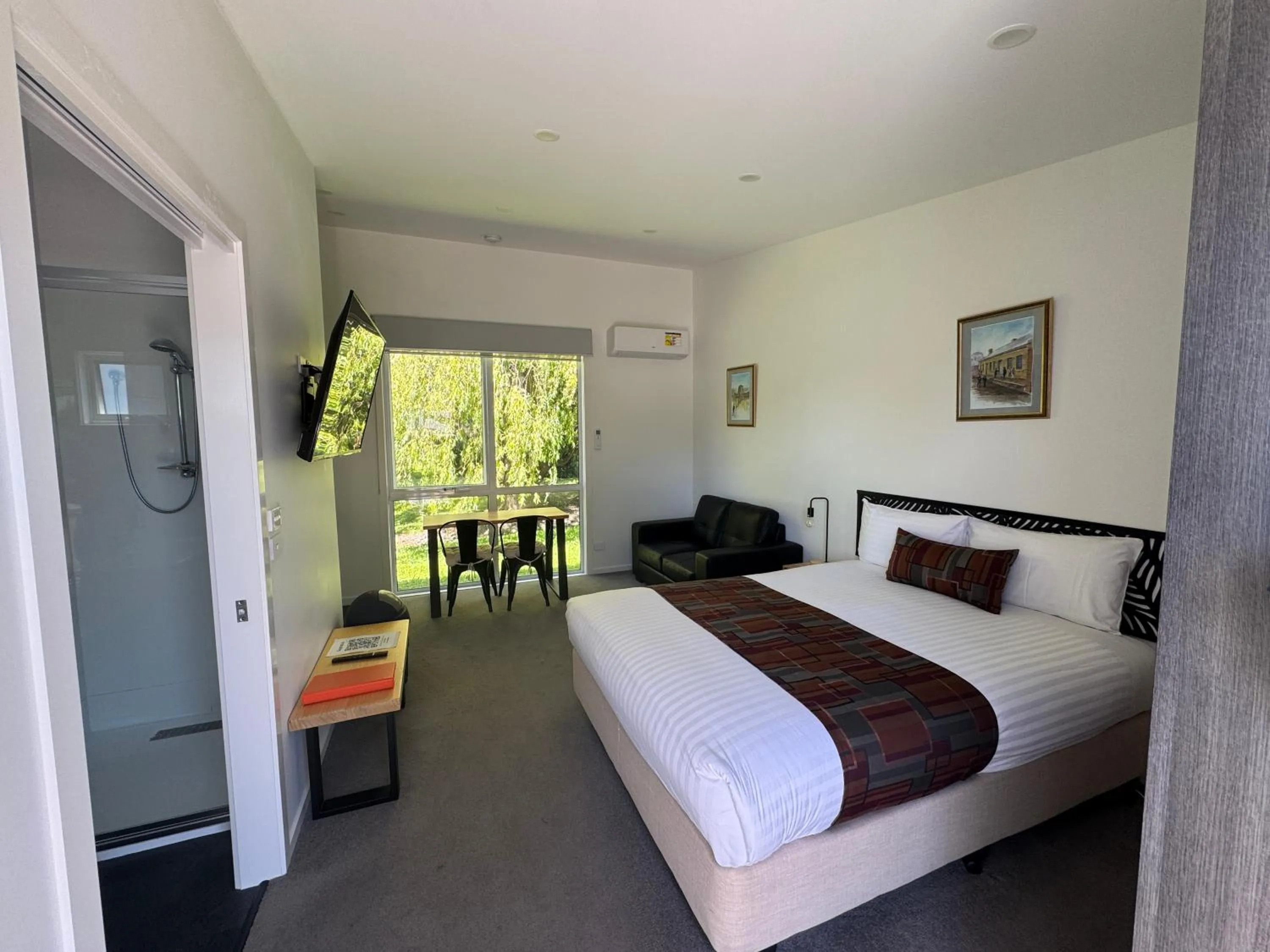 Bed in Port Arthur Villas