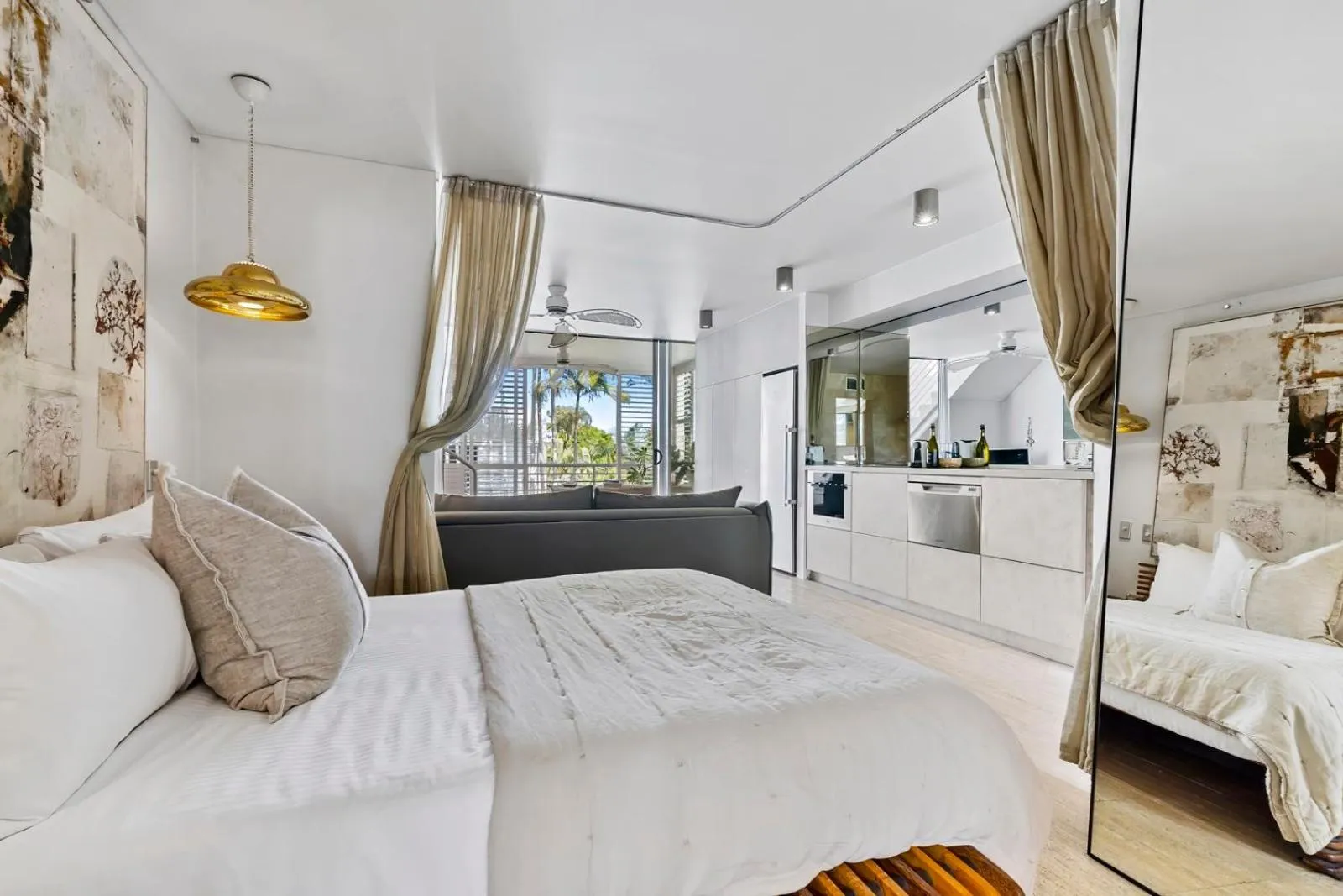 Bed in Noosa Blue Resort