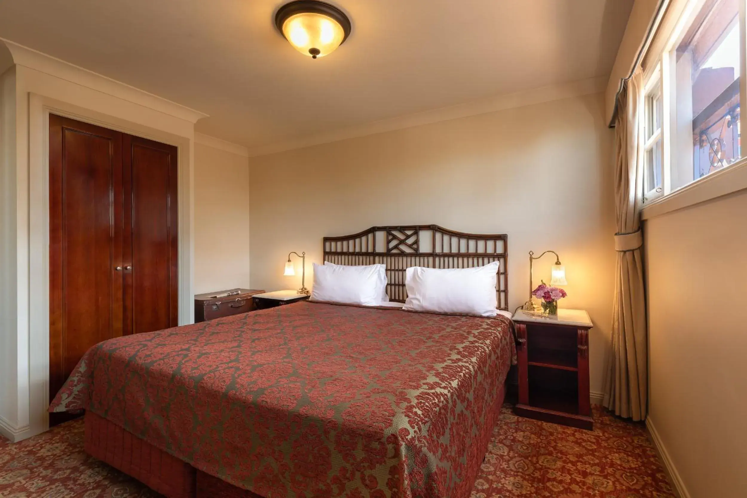 Bedroom, Bed in Hadley's Orient Hotel Bedroom, Bed in Hadley's Orient Hotel