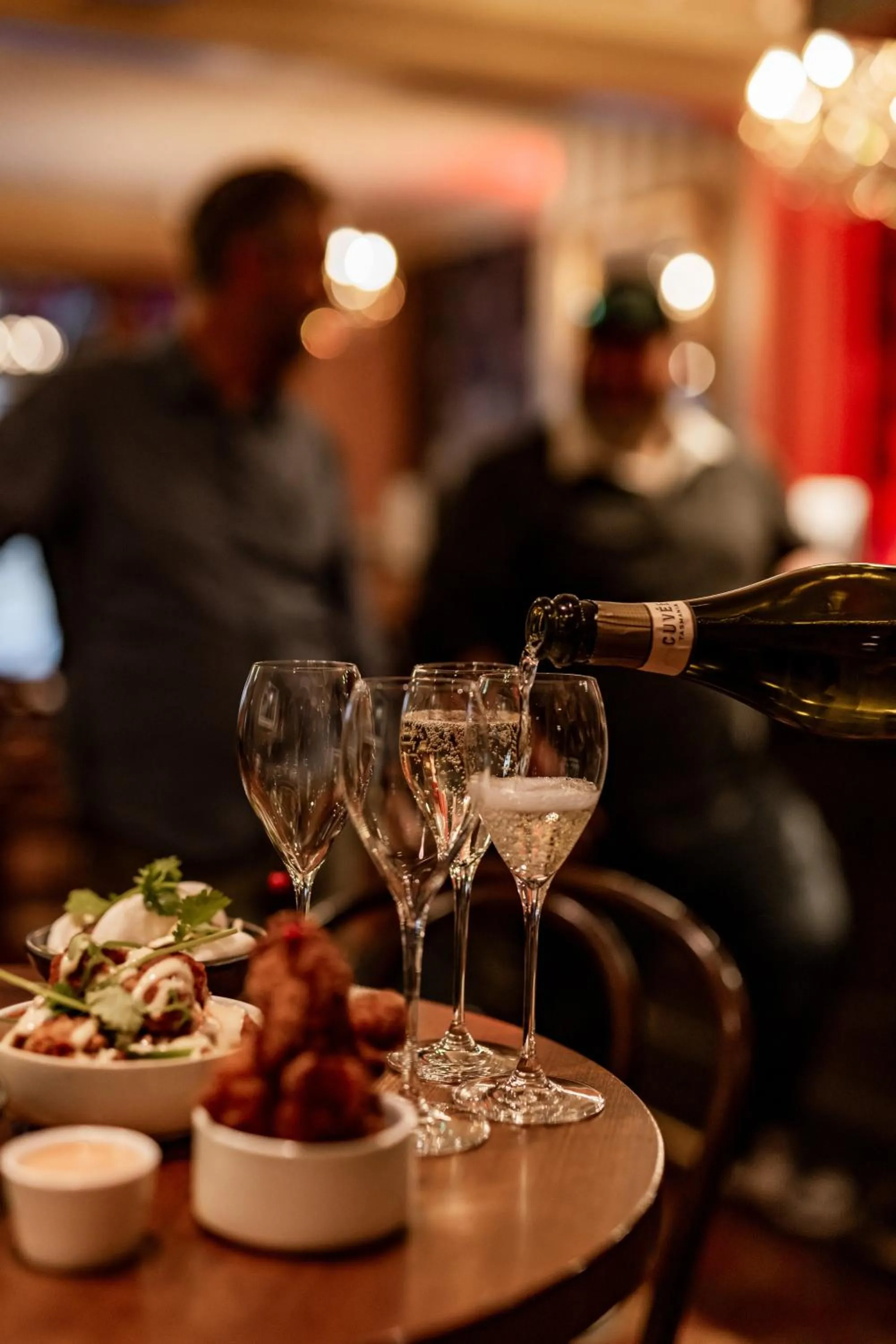 Food and drinks in Hadley's Orient Hotel