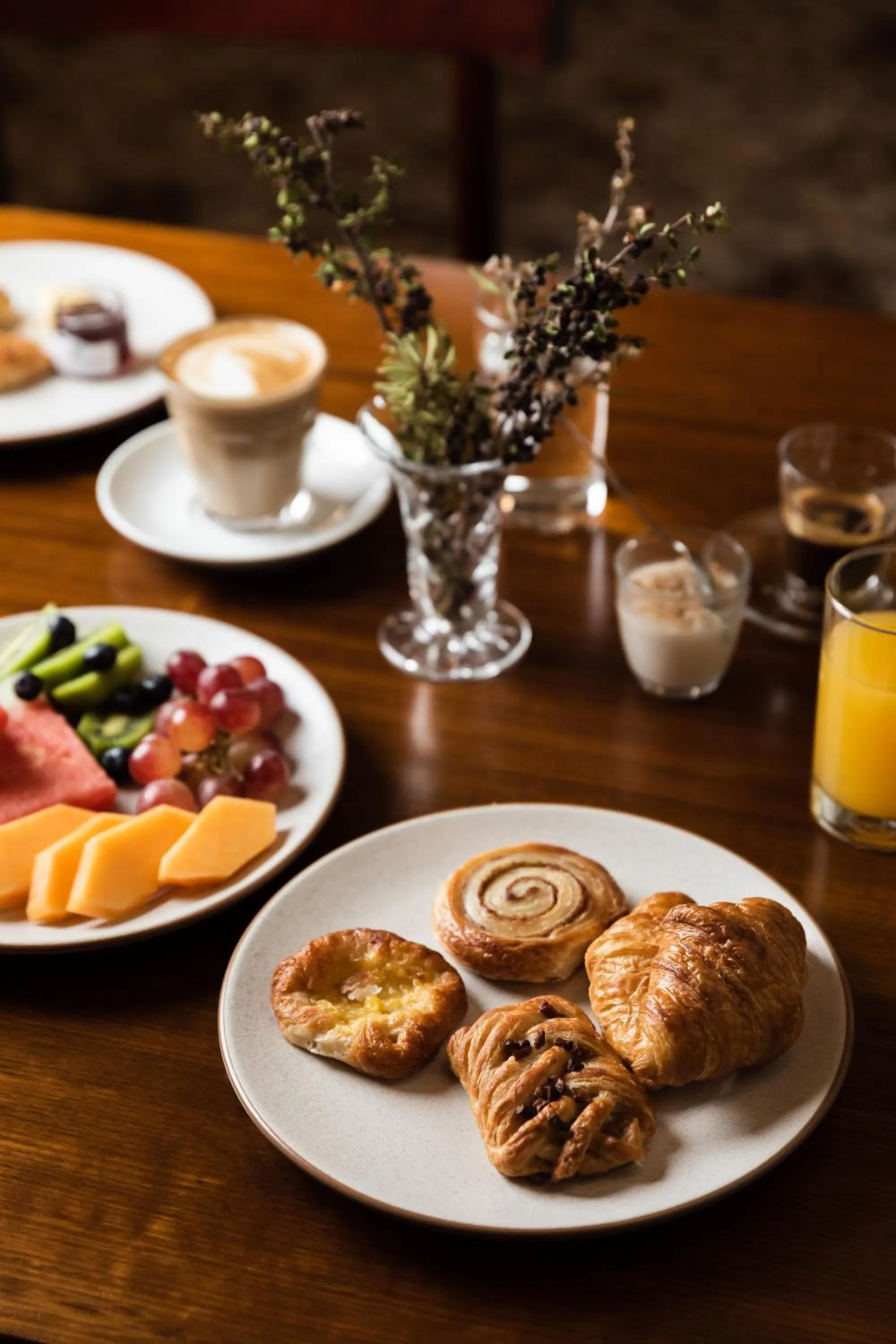 Breakfast in Hadley's Orient Hotel