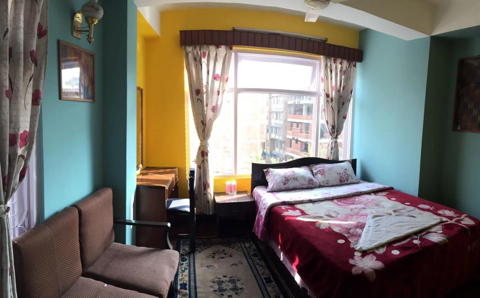 Bed in Hotel Discovery Inn