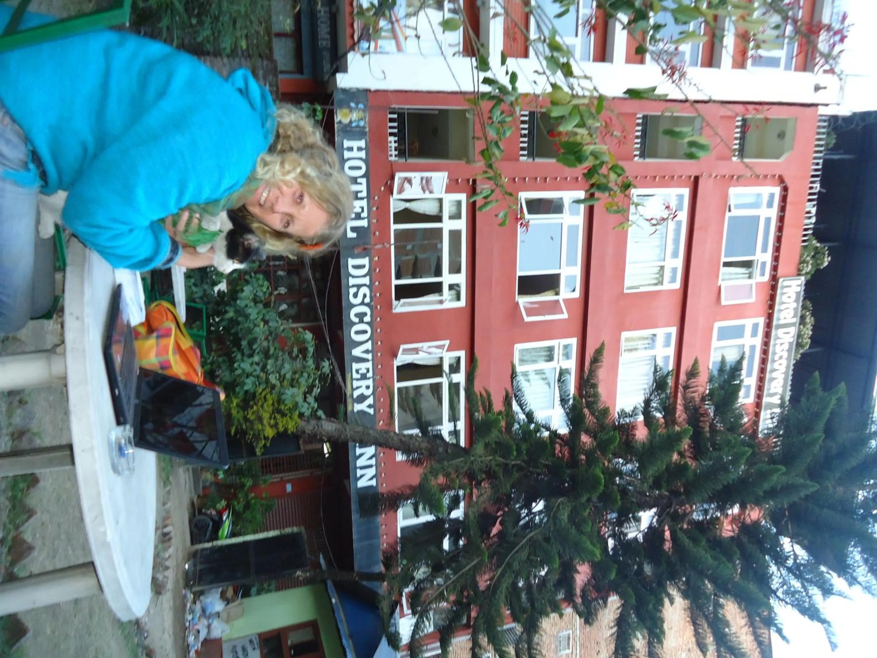 Property building in Hotel Discovery Inn