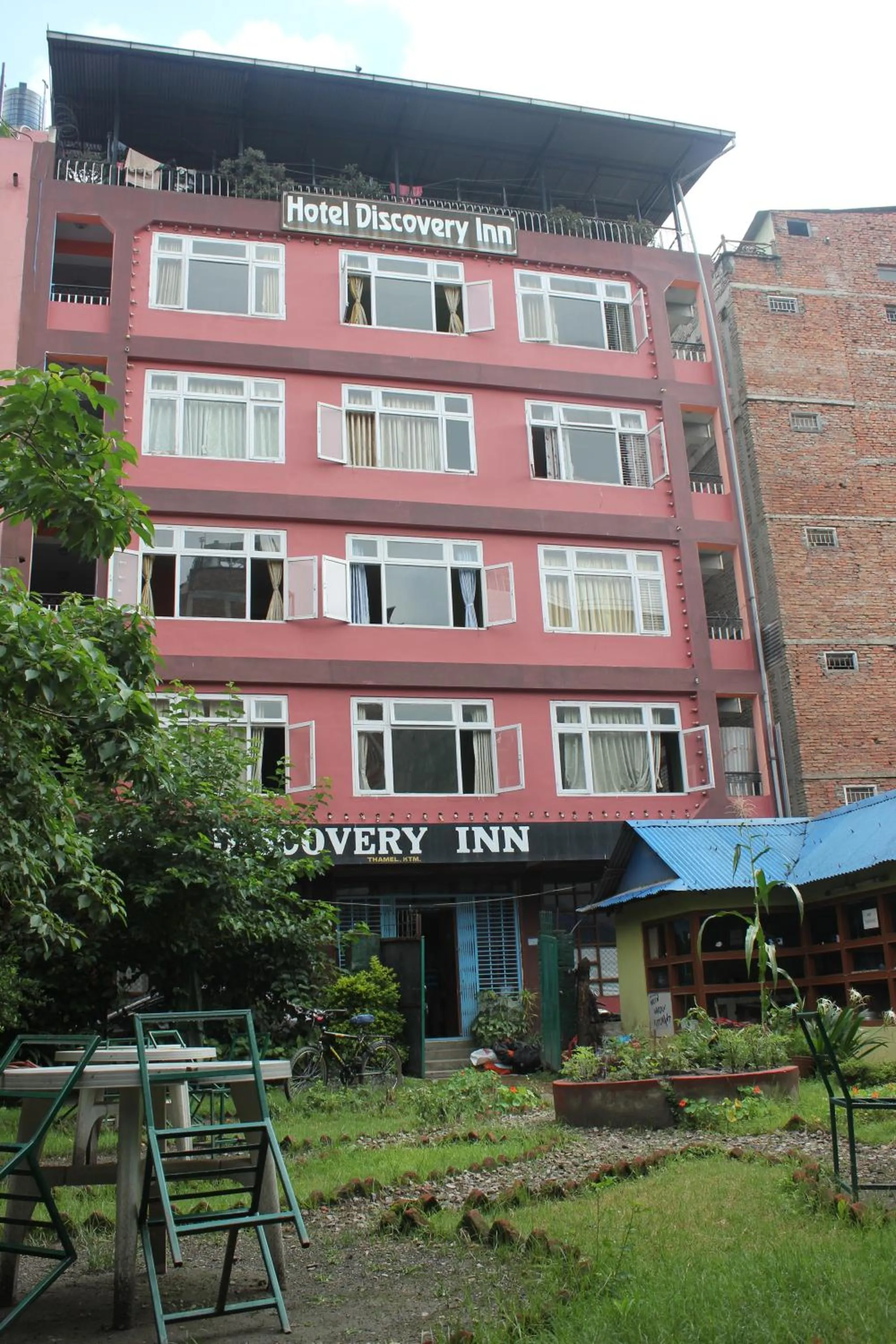 Hotel Discovery Inn