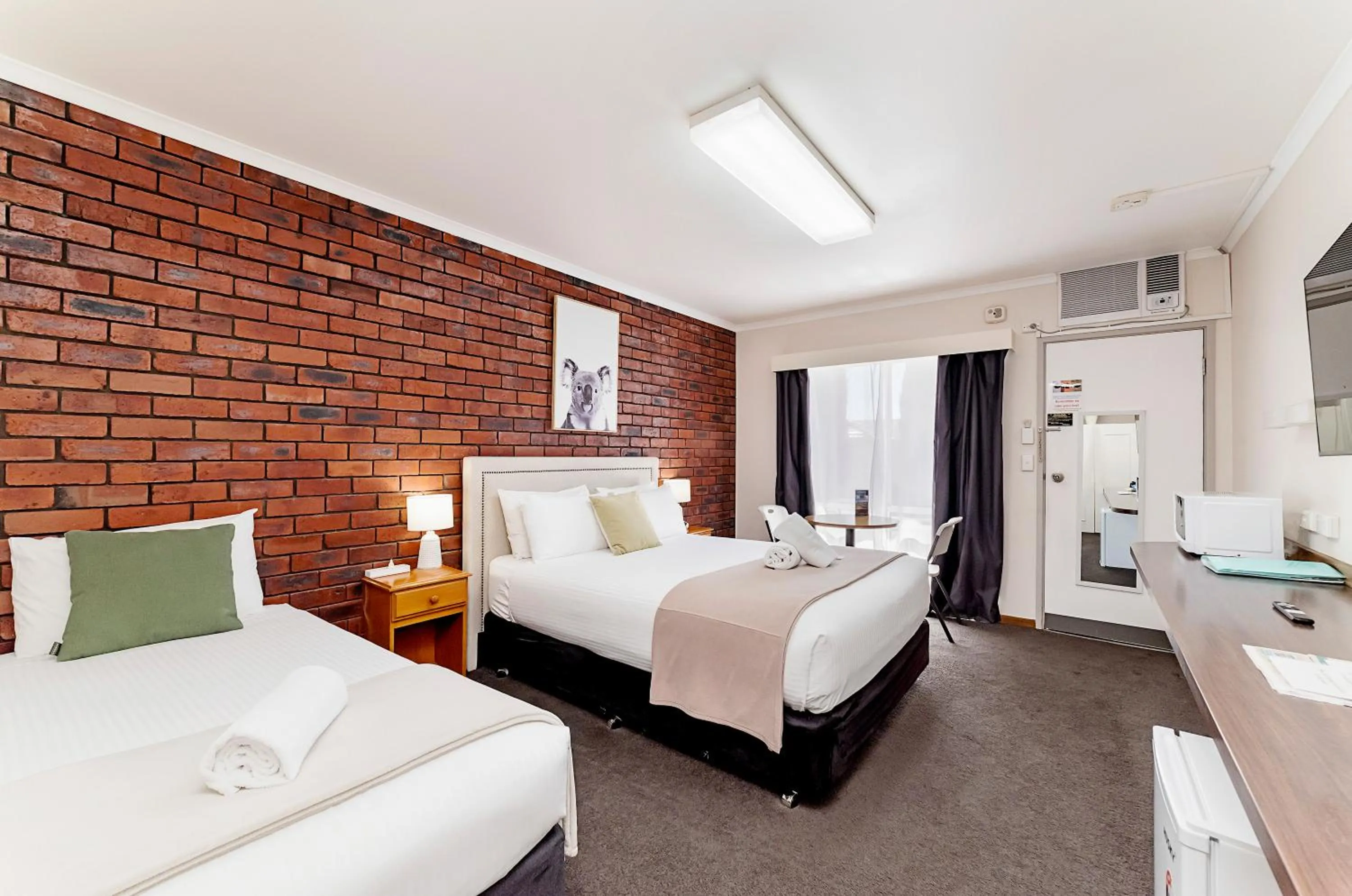 Bed in City Heart Motel Warrnambool