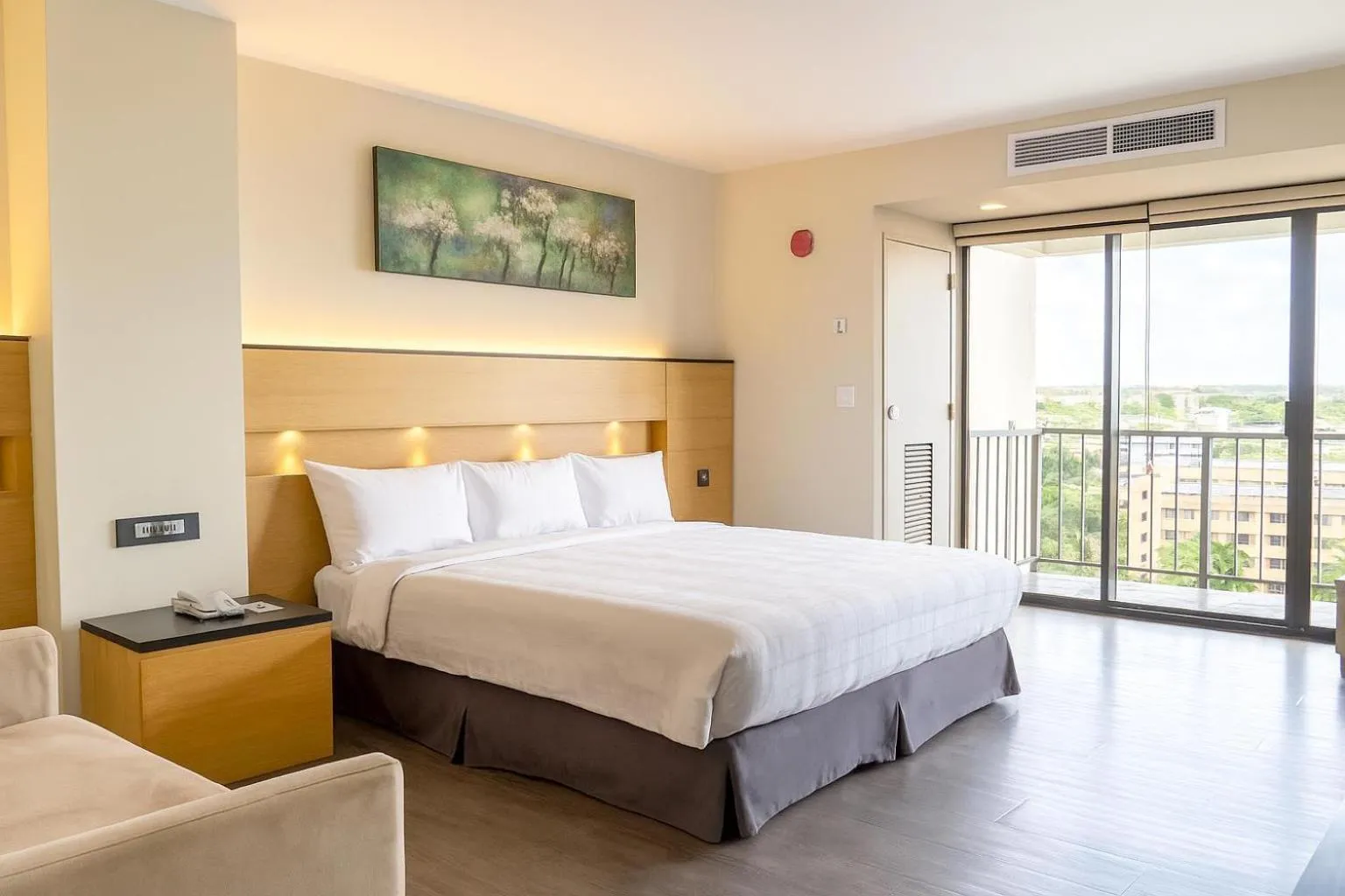 Bedroom, Bed in The Bayview Hotel Guam