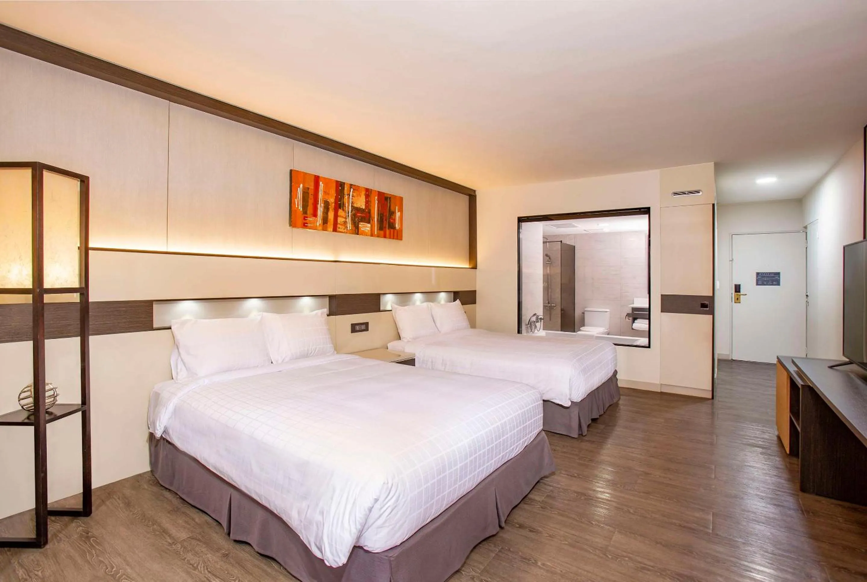 Bedroom, Bed in The Bayview Hotel Guam