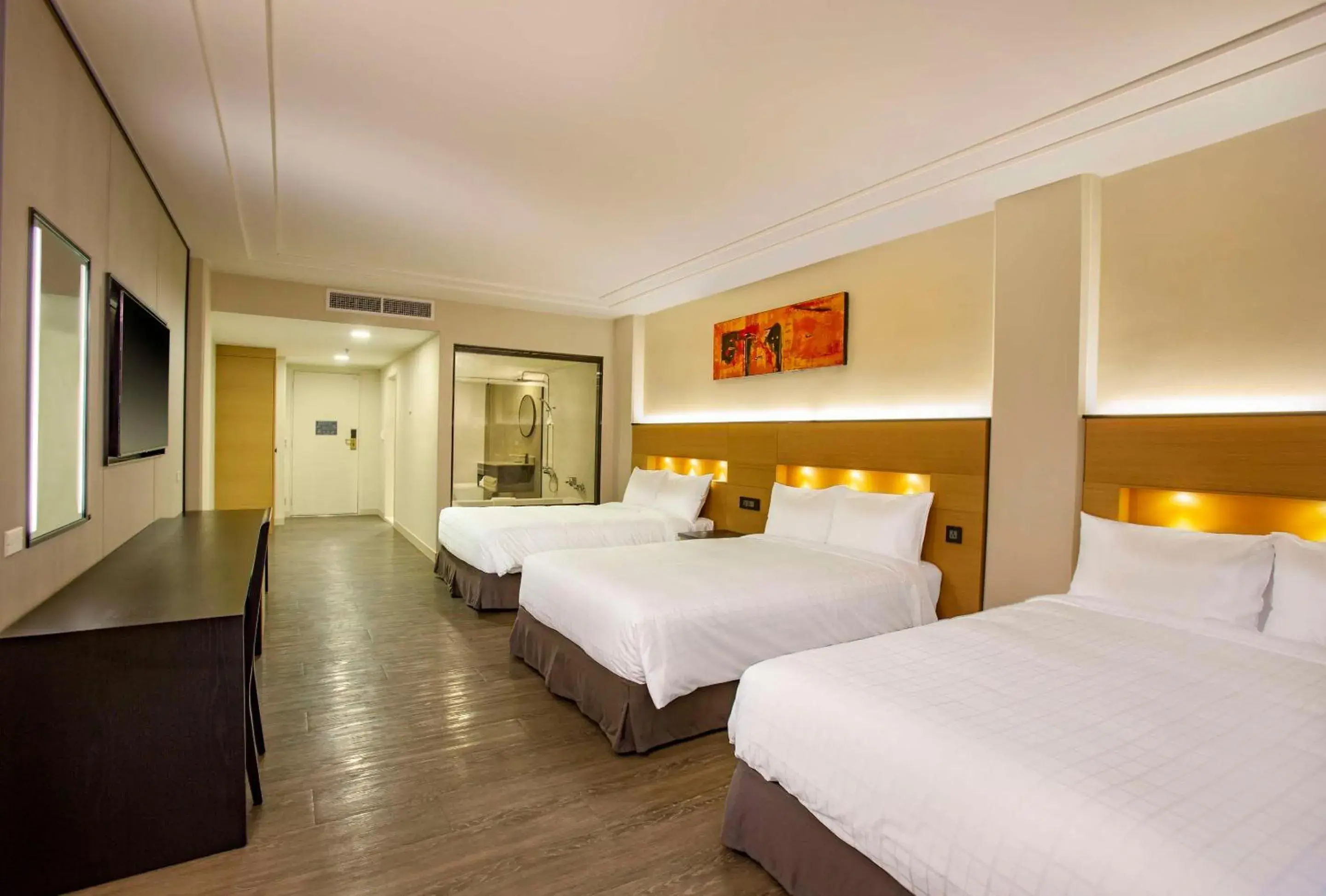 Deluxe Triple Room in The Bayview Hotel Guam Deluxe Triple Room in The Bayview Hotel Guam