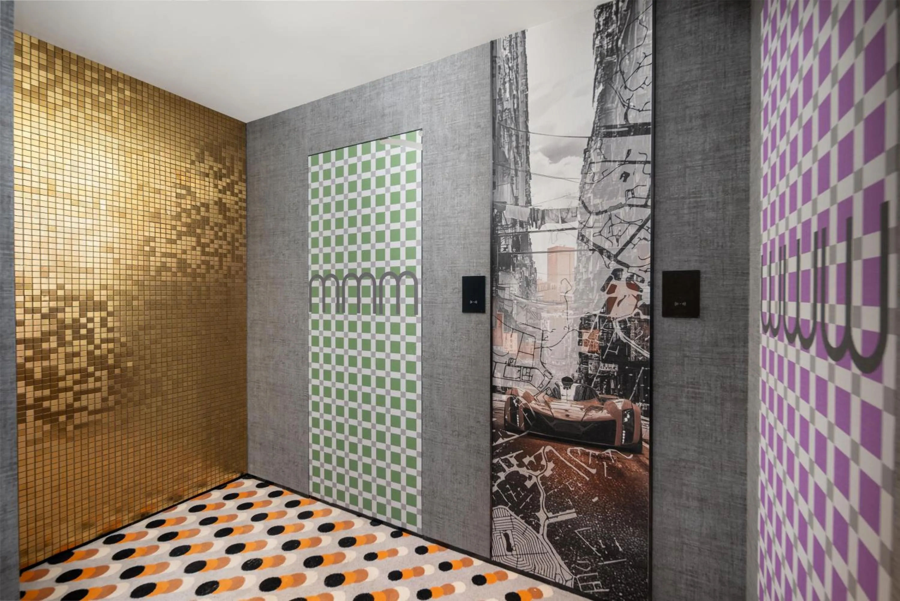 Sports, Bed in Motto by Hilton Hong Kong Soho