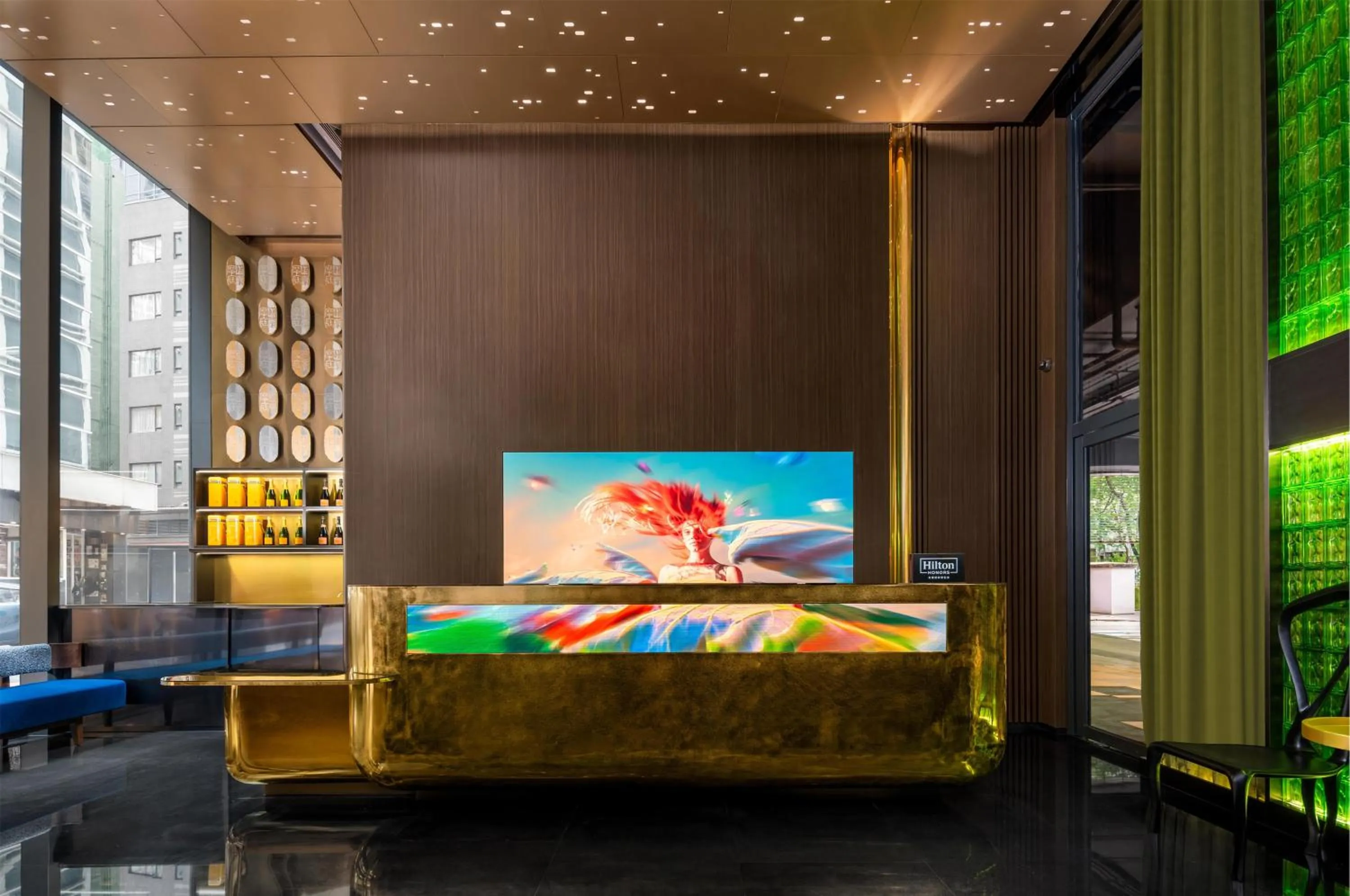 Lobby or reception, Bed in Motto by Hilton Hong Kong Soho