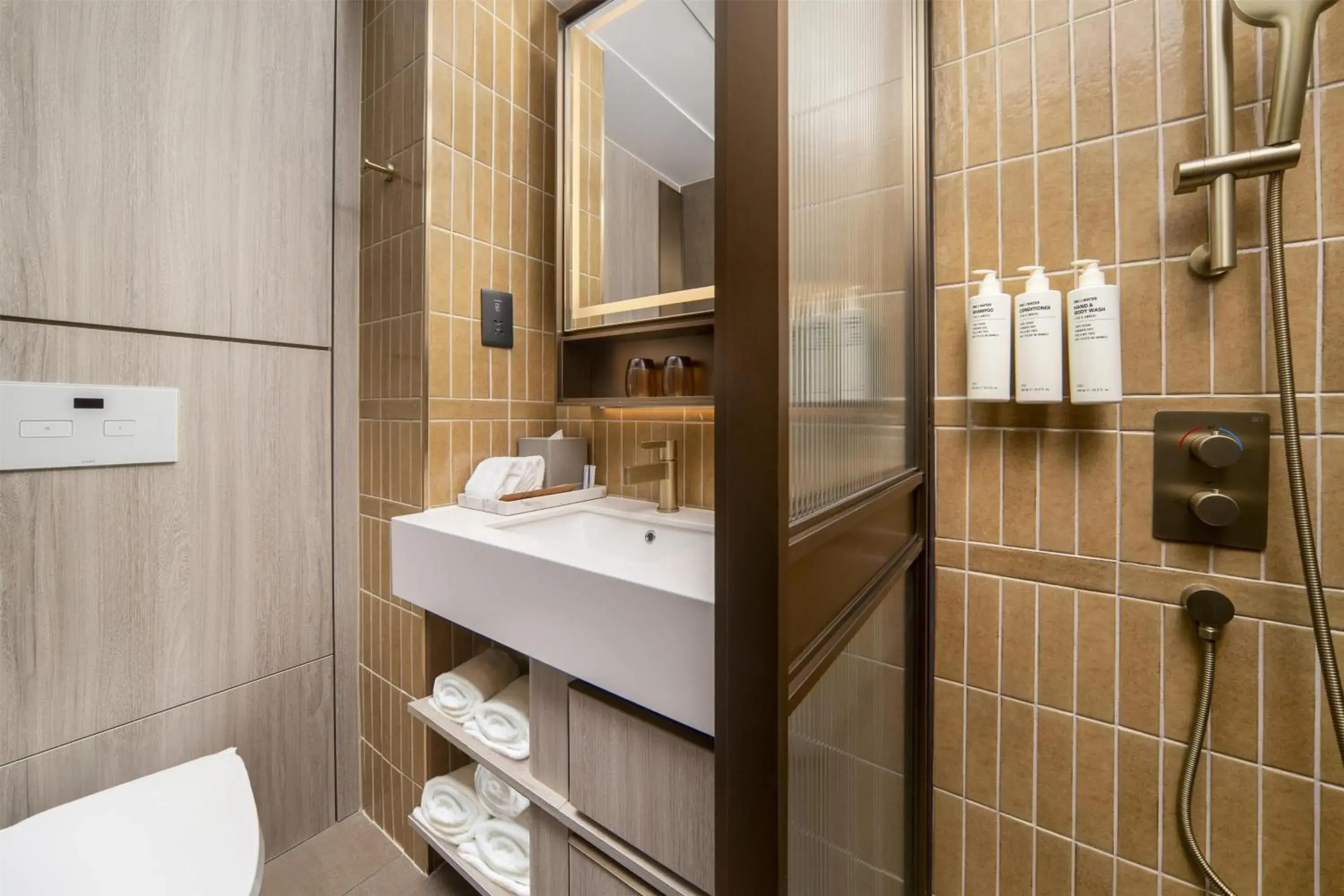 Bathroom in Motto by Hilton Hong Kong Soho Bathroom in Motto by Hilton Hong Kong Soho