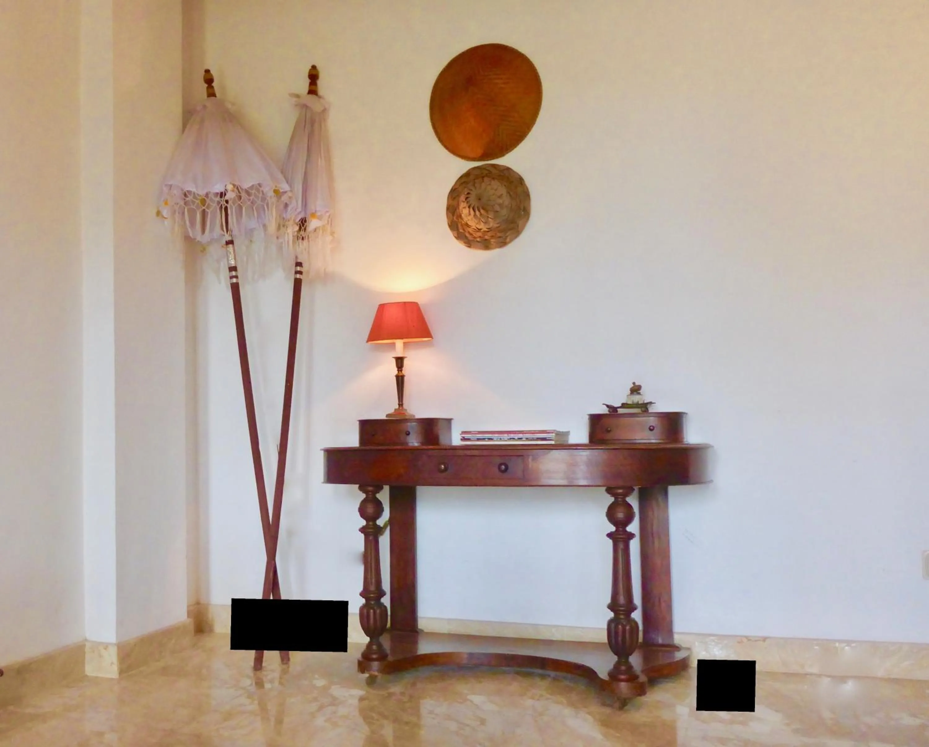 Decorative detail in Gunung Paradis Retreat