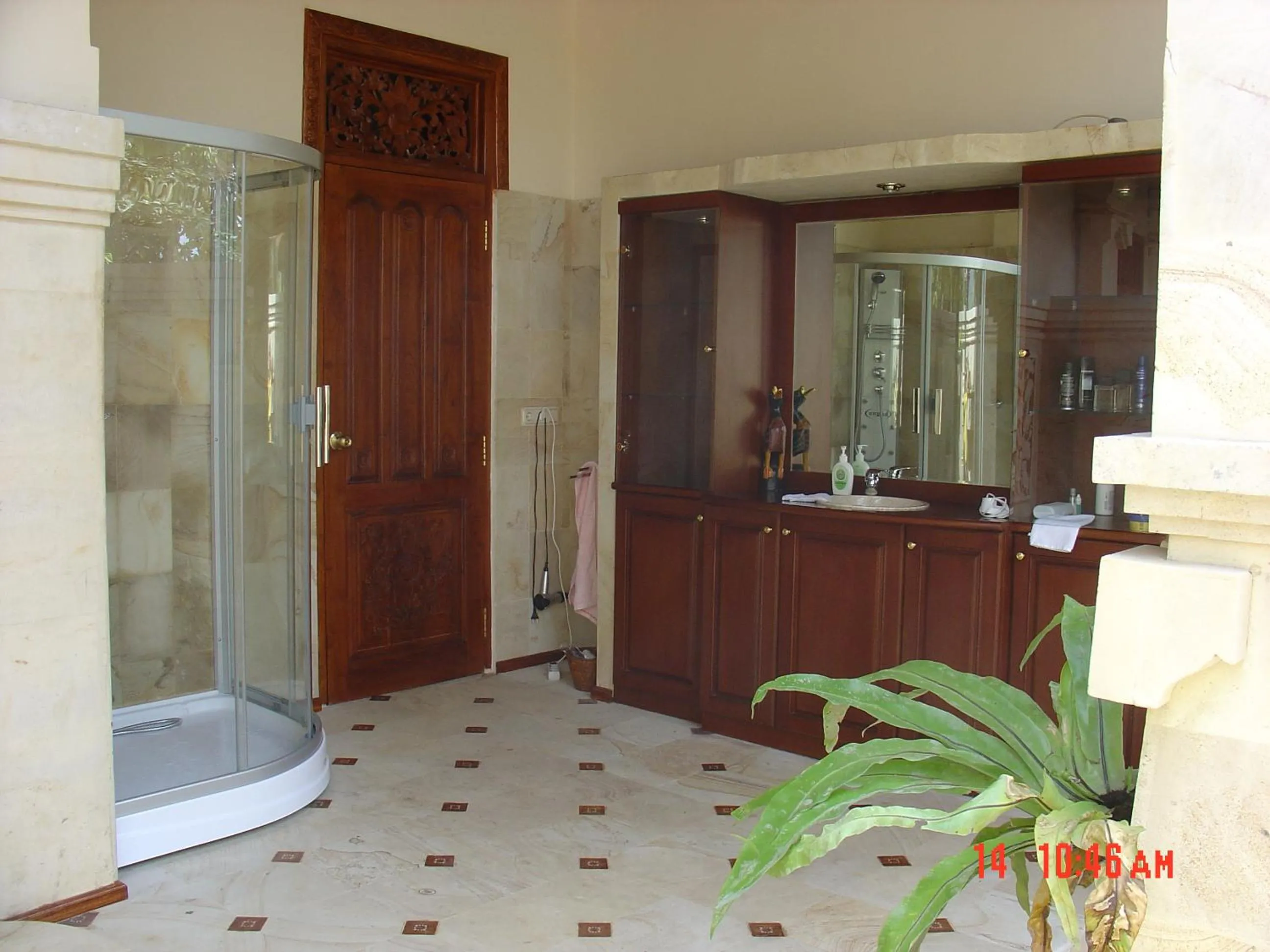 Bathroom in Gunung Paradis Retreat