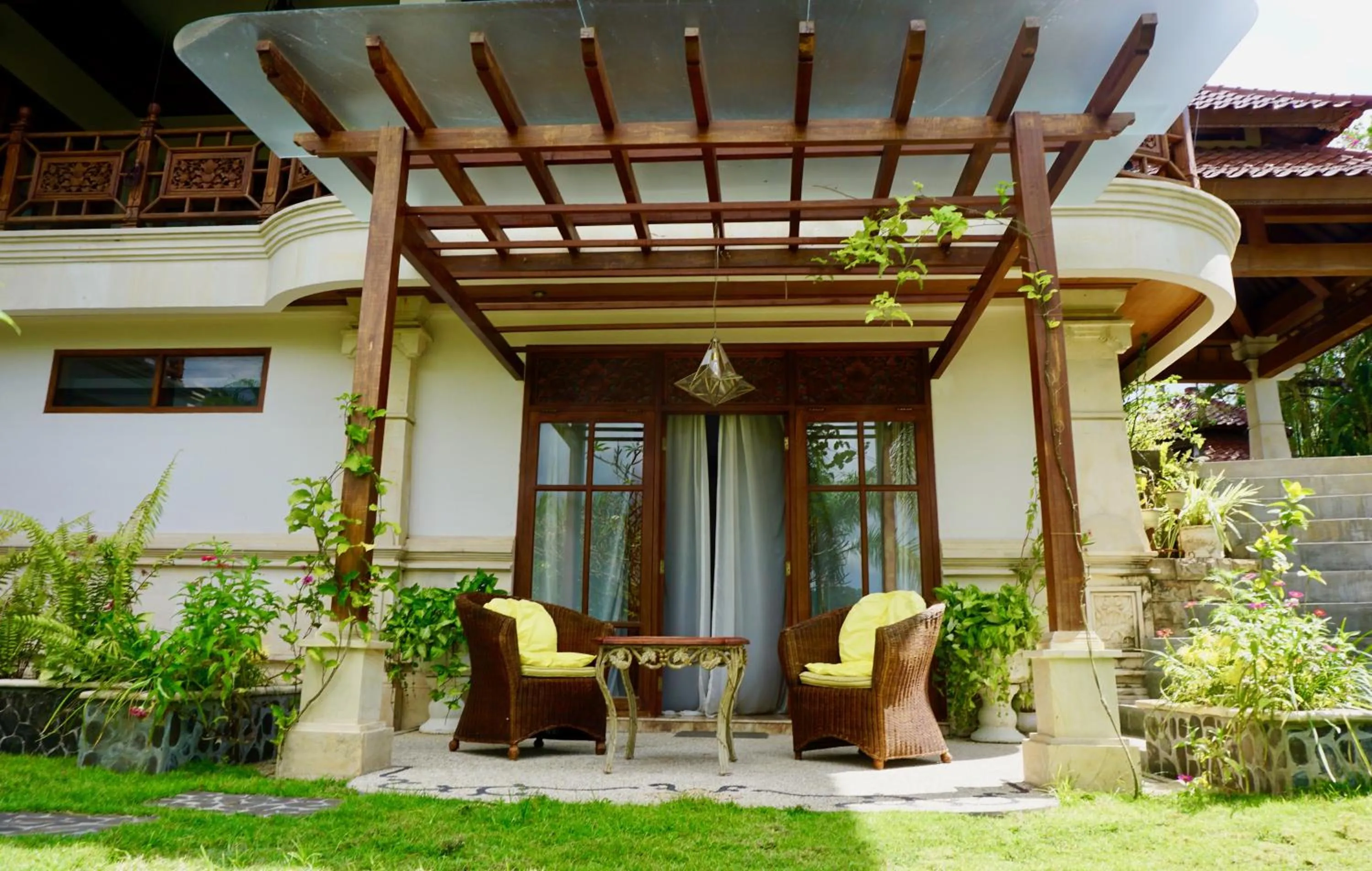 Facade/entrance in Gunung Paradis Retreat