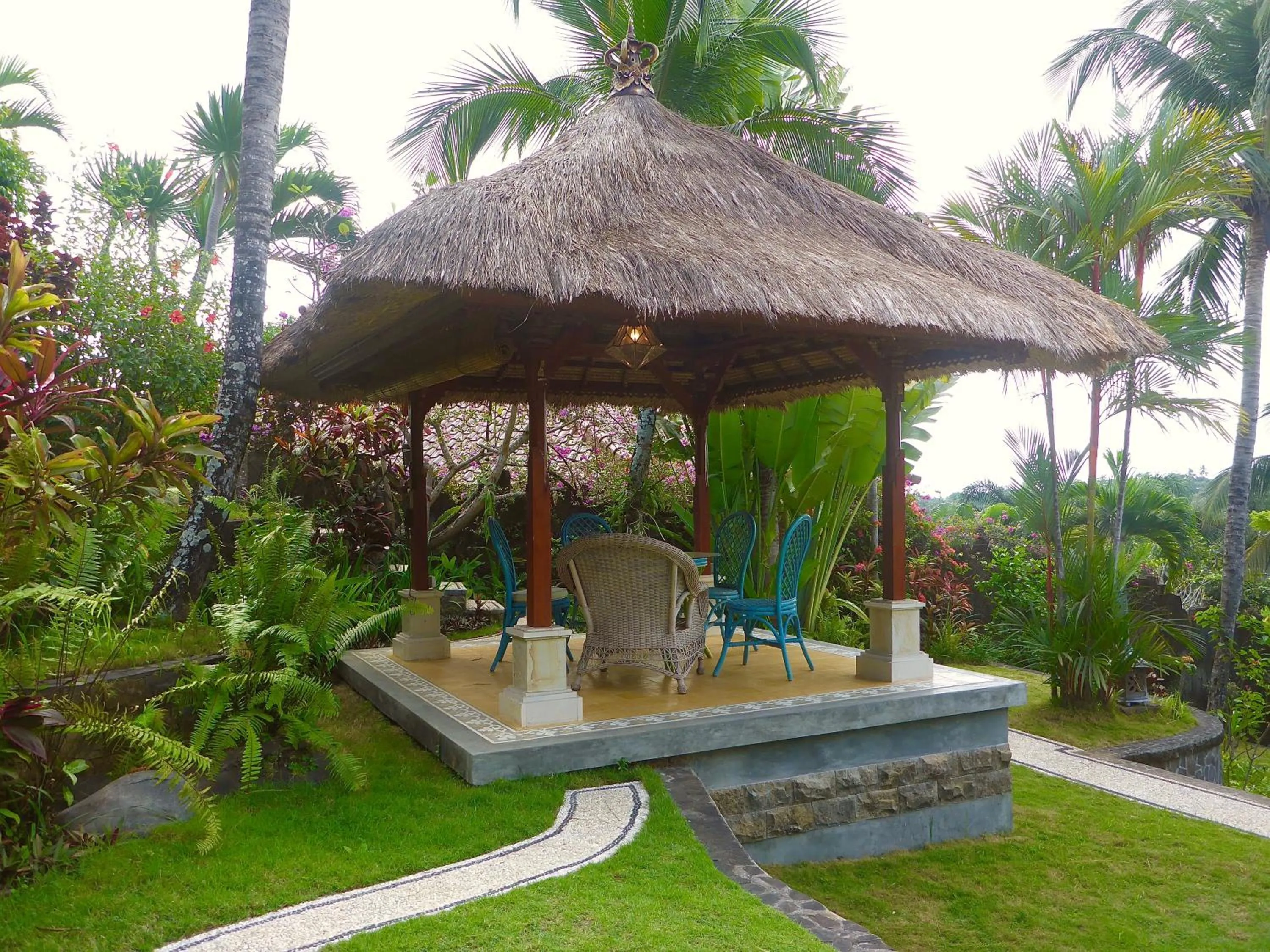 Dining area in Gunung Paradis Retreat