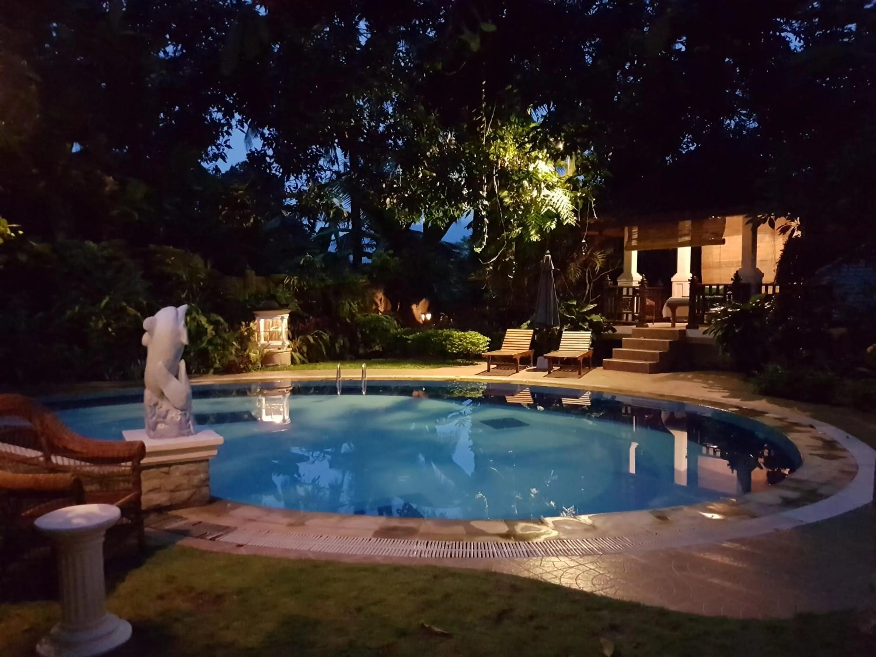 Swimming pool in Gunung Paradis Retreat