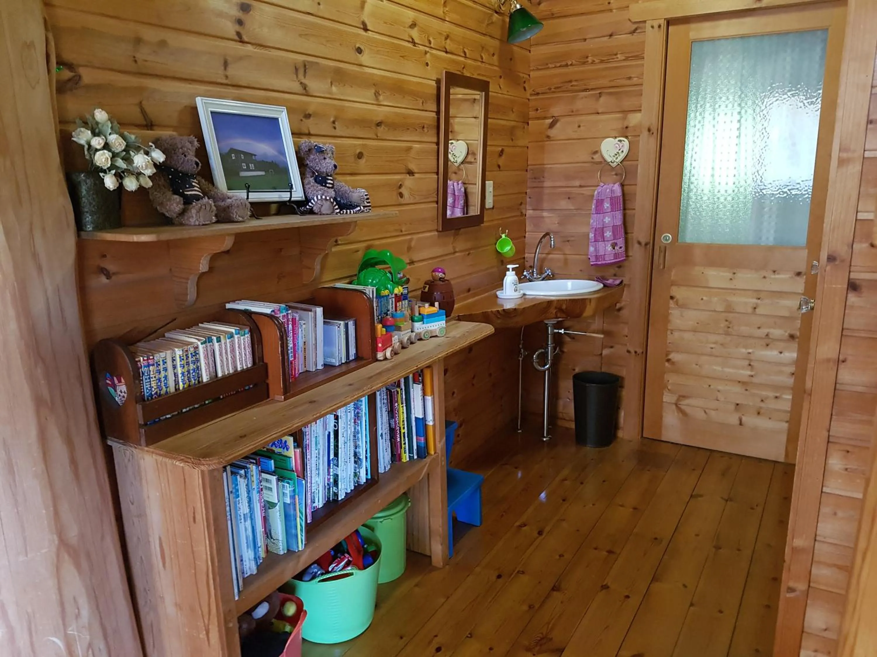Library in Lassy Condominium