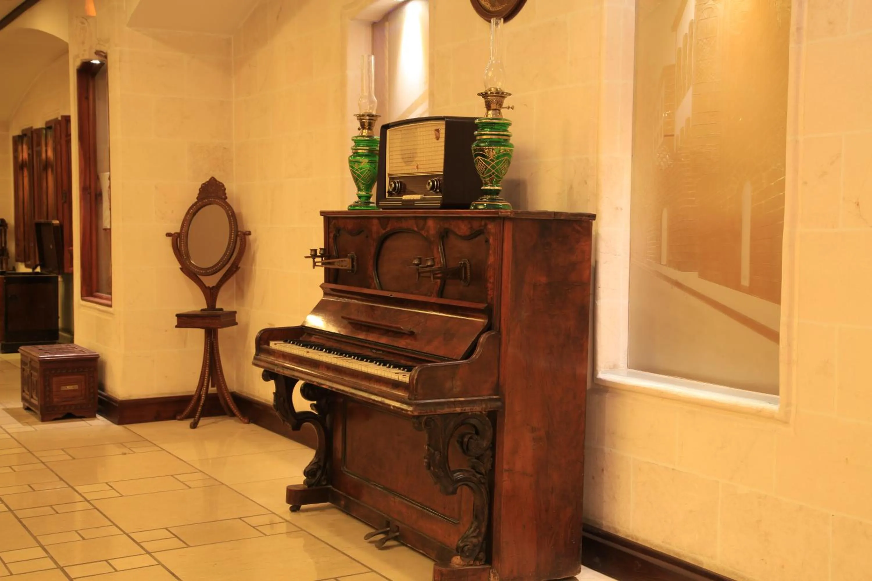 Communal lounge/ TV room in Elruha Hotel