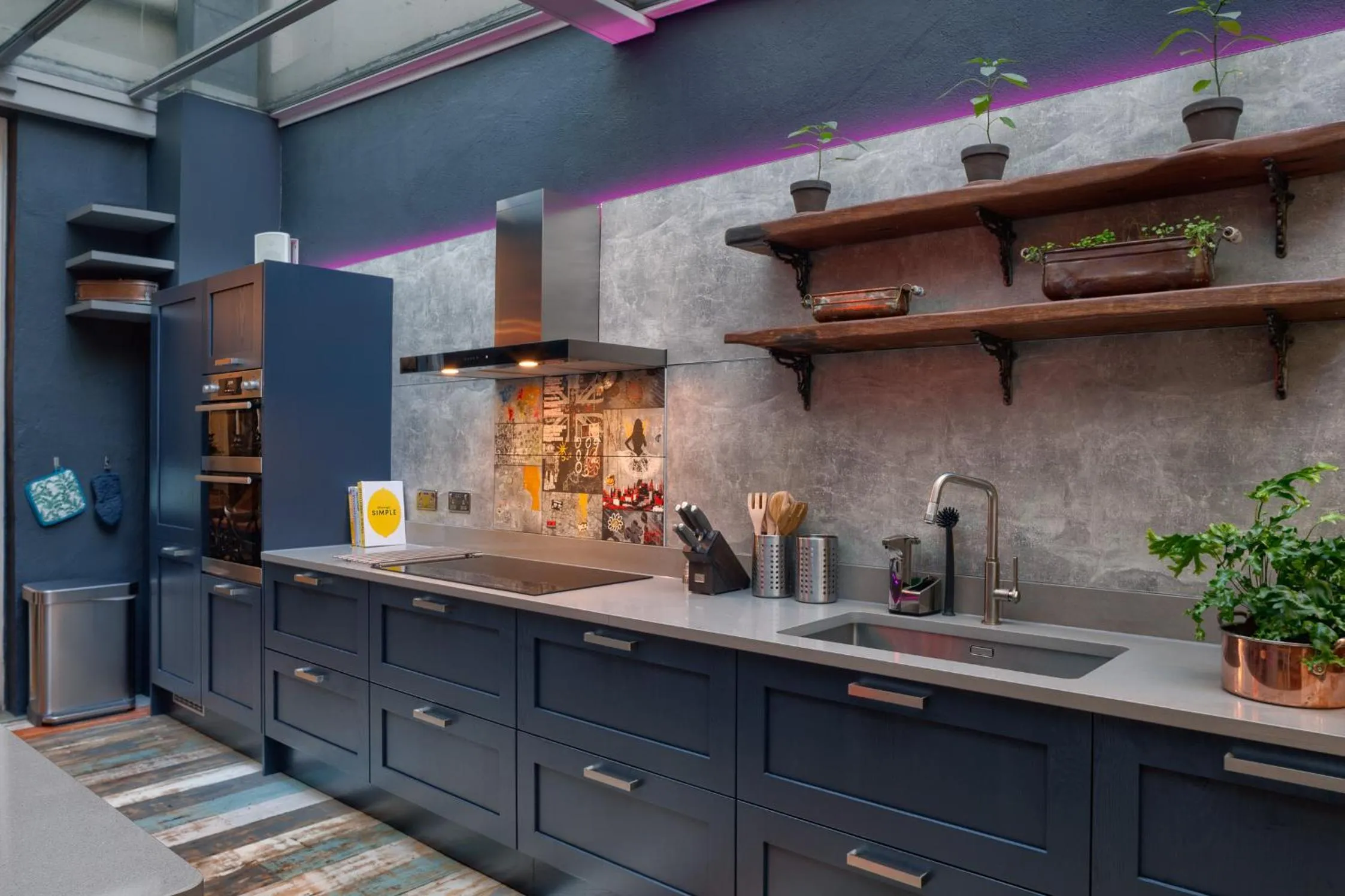 Kitchen or kitchenette in Zanzibar House 8-Bedroom Holiday House with Hot Tub & Yoga Studio