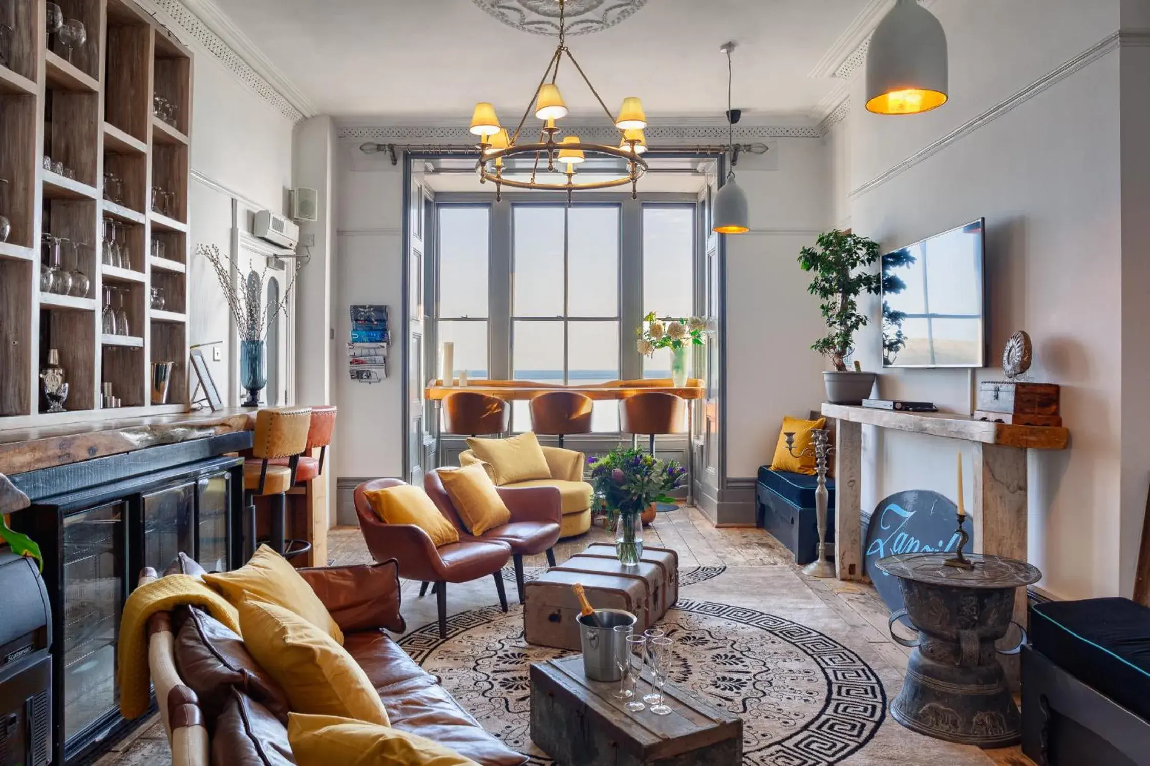 Zanzibar House 8-Bedroom Holiday House with Hot Tub & Yoga Studio Zanzibar House 8-Bedroom Holiday House with Hot Tub & Yoga Studio