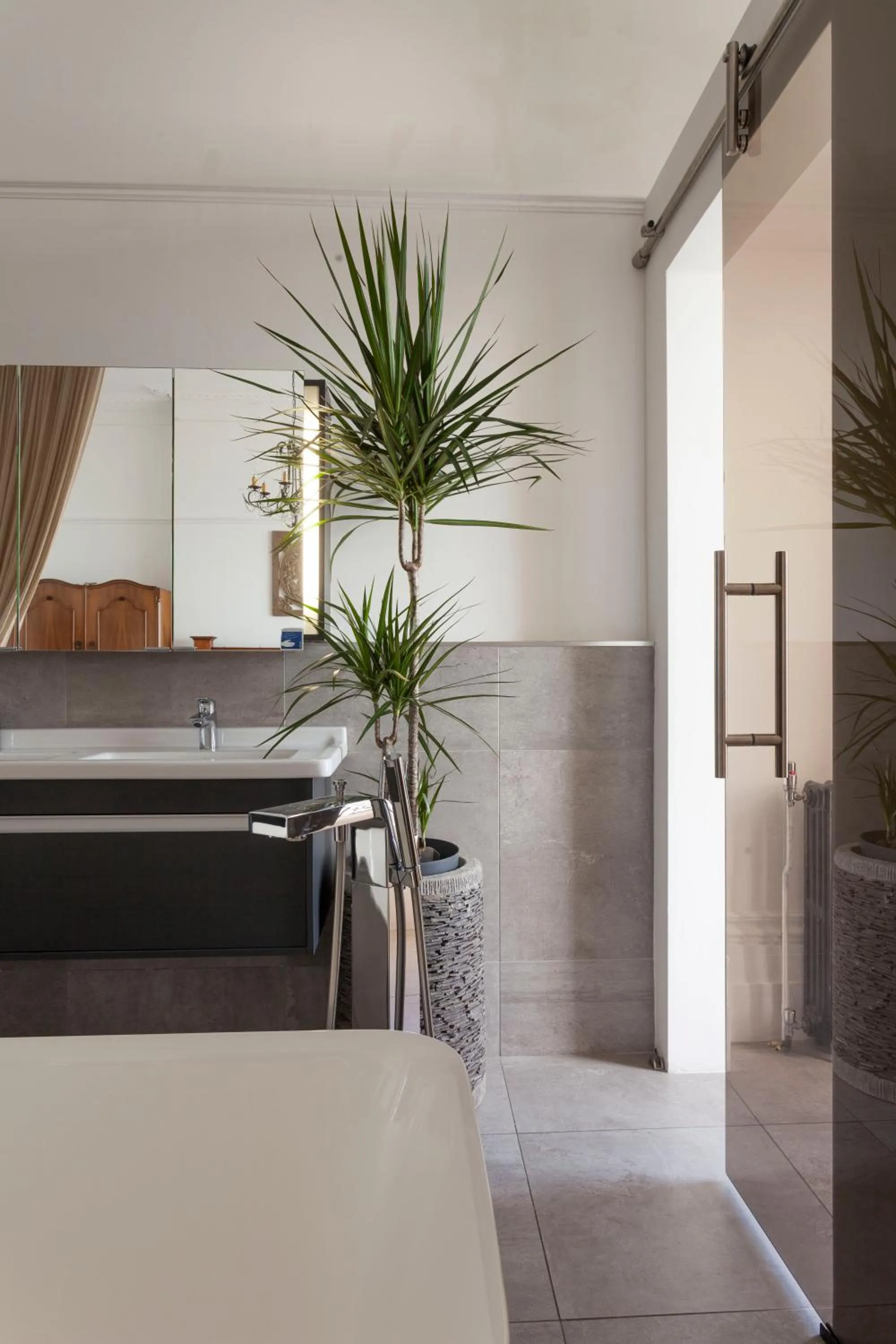 Bathroom in Zanzibar House 8-Bedroom Holiday House with Hot Tub & Yoga Studio