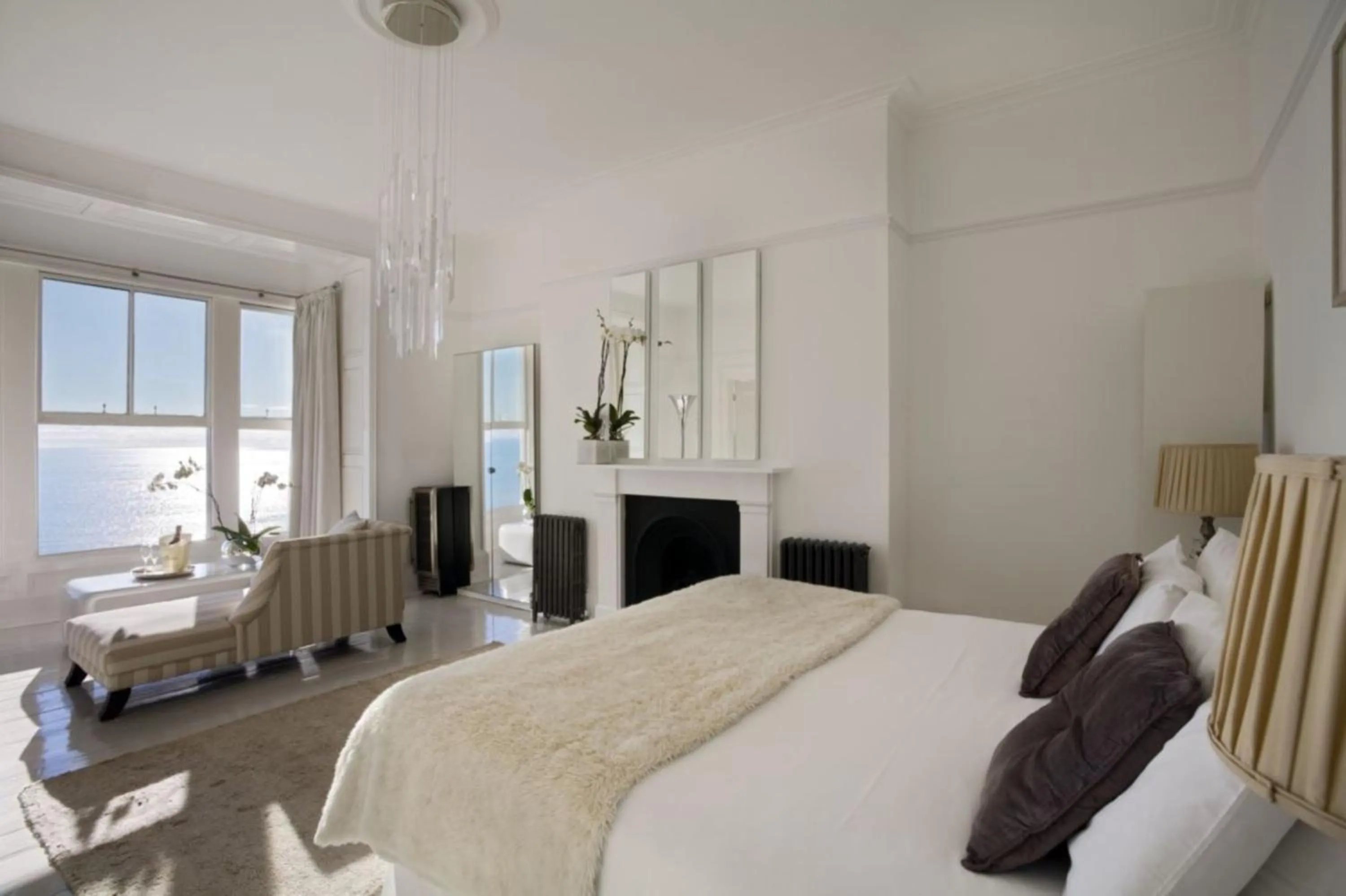 View (from property/room), Bed in Zanzibar House 8-Bedroom Holiday House with Hot Tub & Yoga Studio