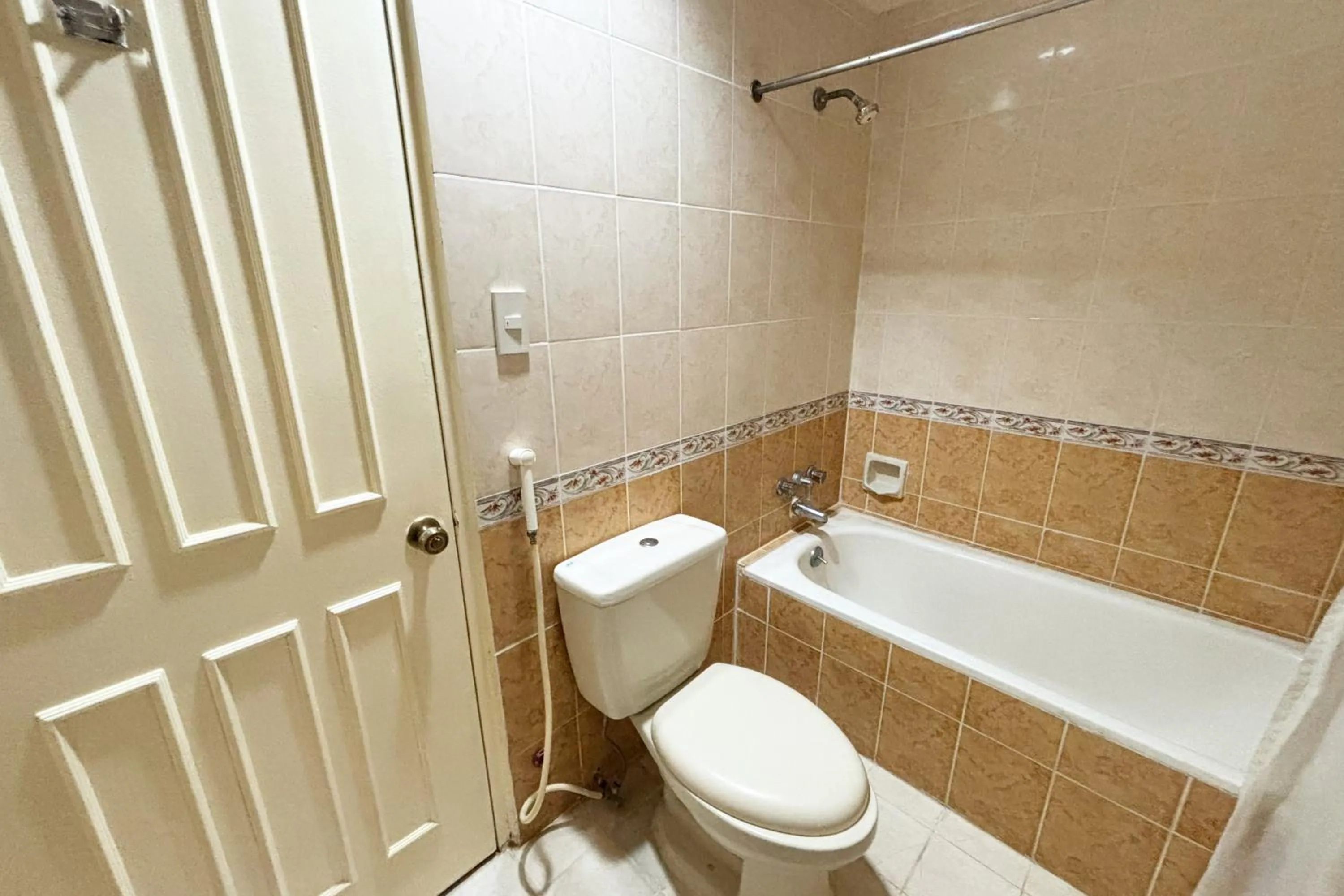 Lourdes Family Suites Makati powered by Cocotel