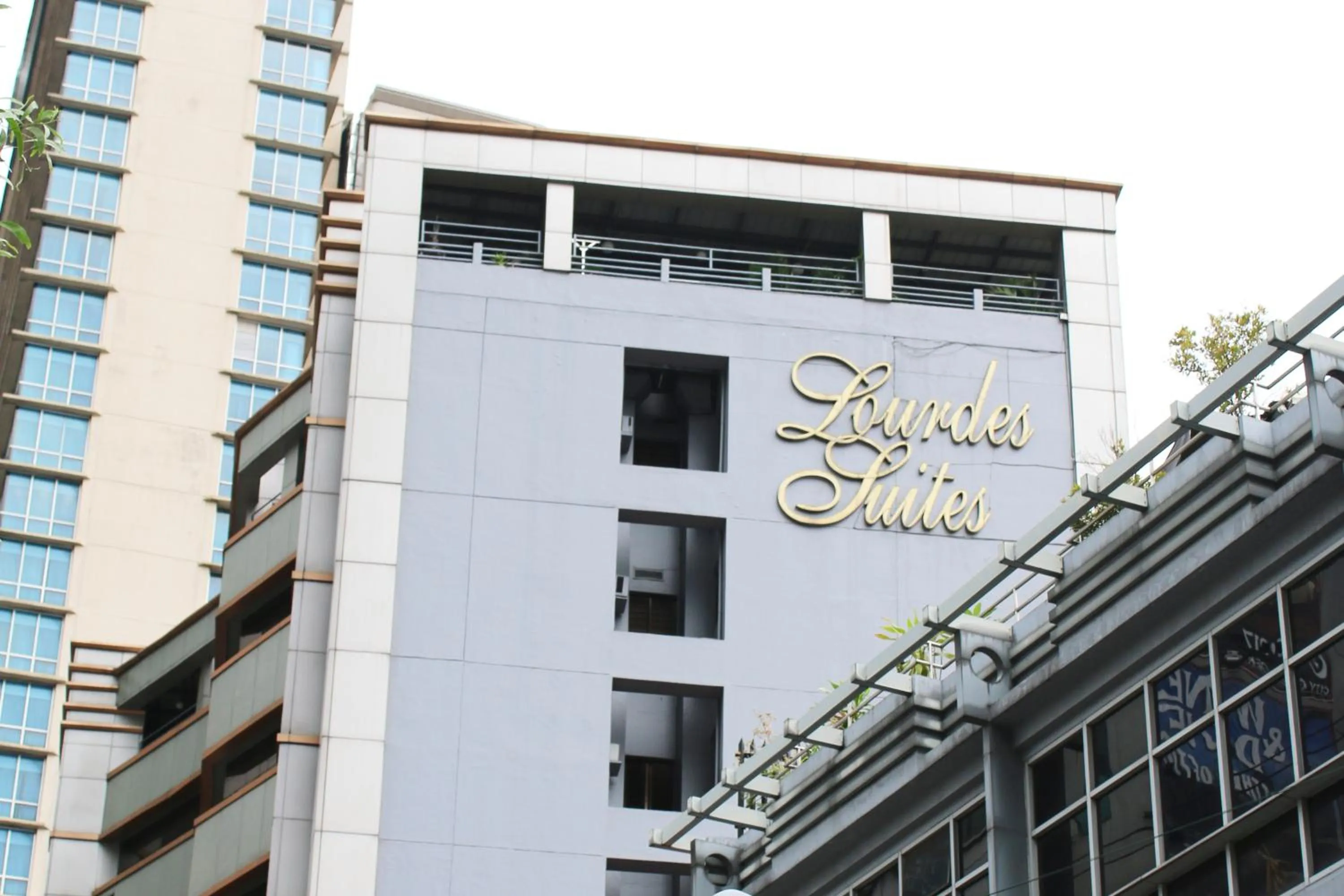 Lourdes Family Suites Makati powered by Cocotel