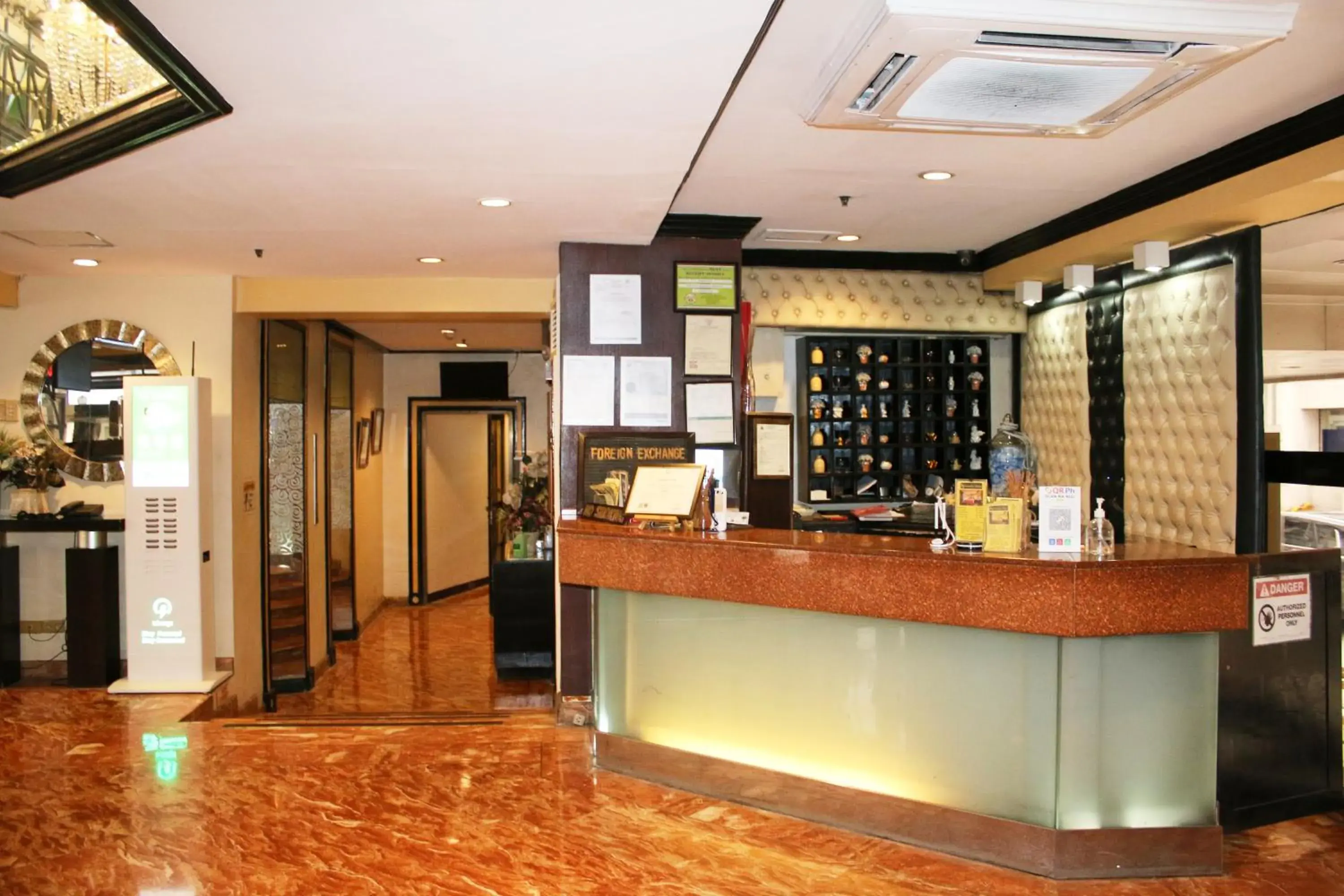 Lourdes Family Suites Makati powered by Cocotel Lourdes Family Suites Makati powered by Cocotel