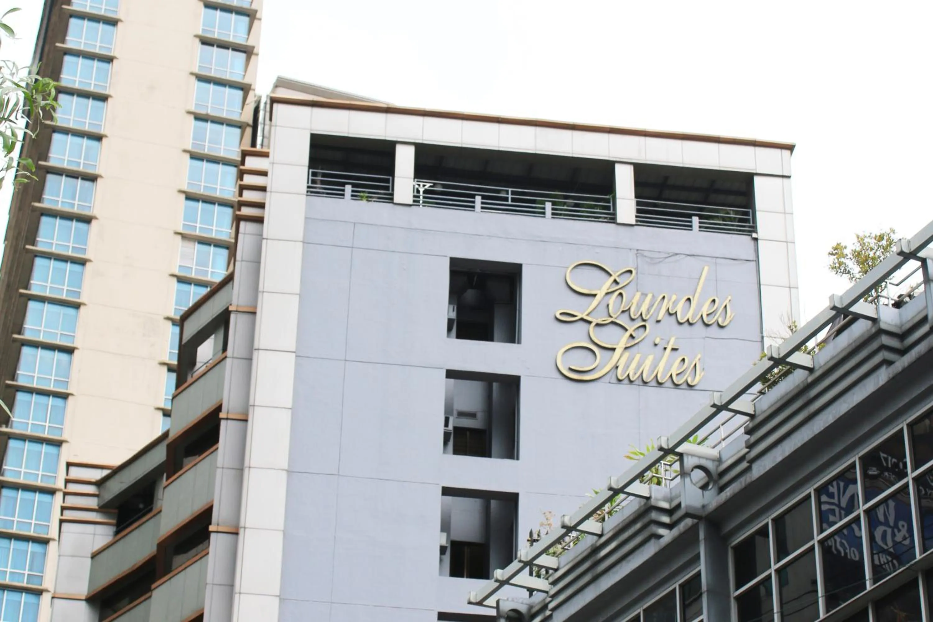 Lourdes Family Suites Makati powered by Cocotel