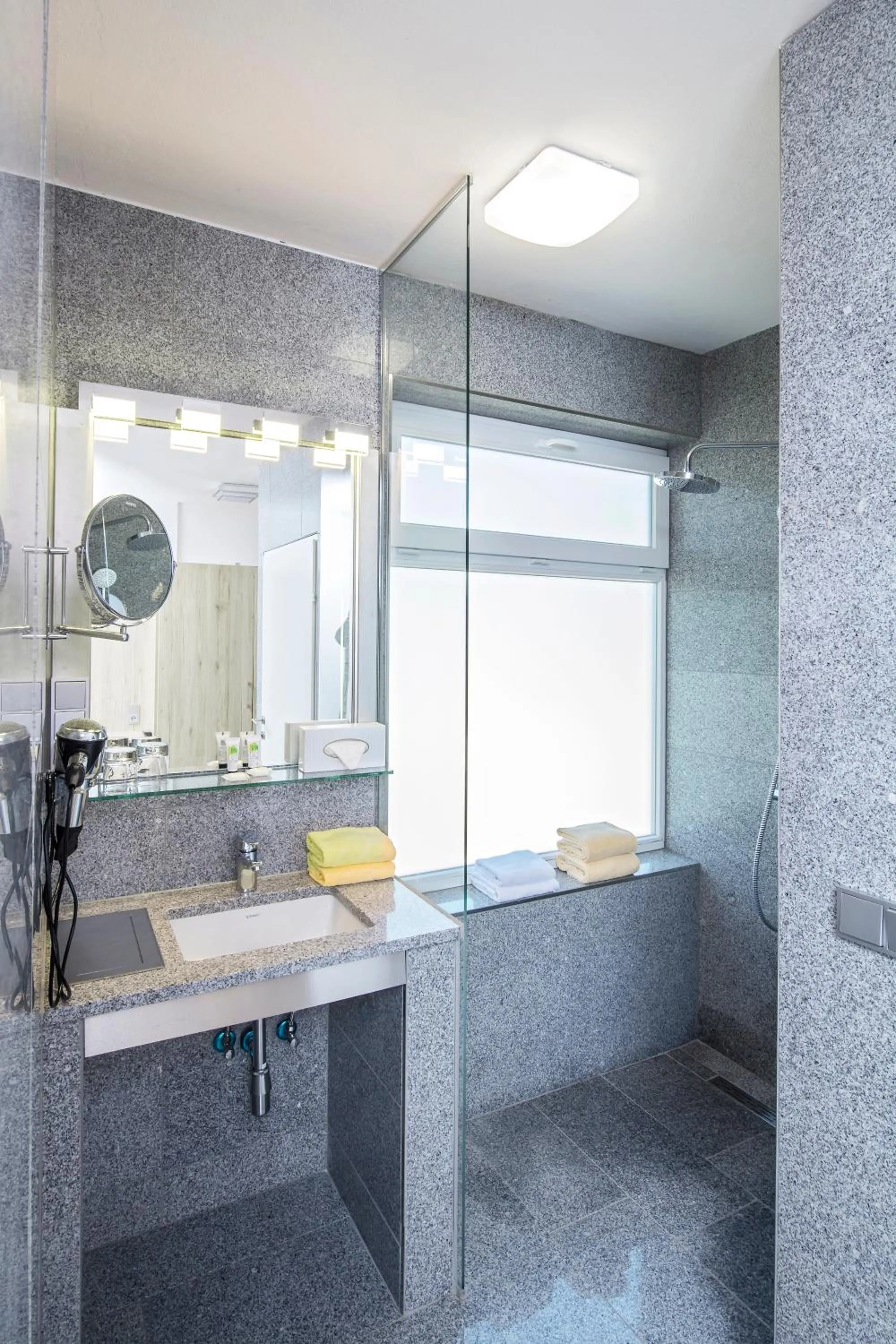 Bathroom in Terrassenhotel Reichmann