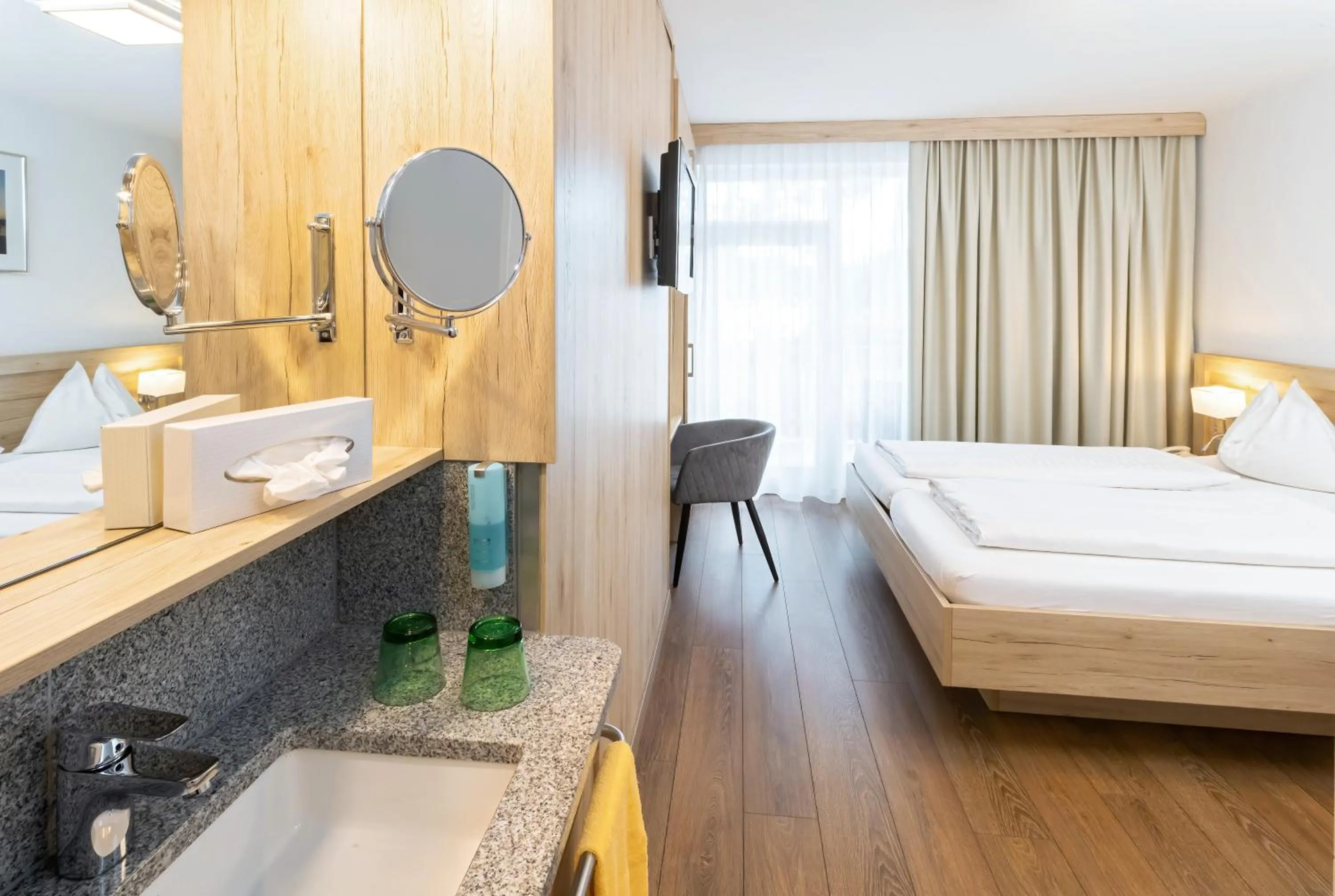 Photo of the whole room in Terrassenhotel Reichmann