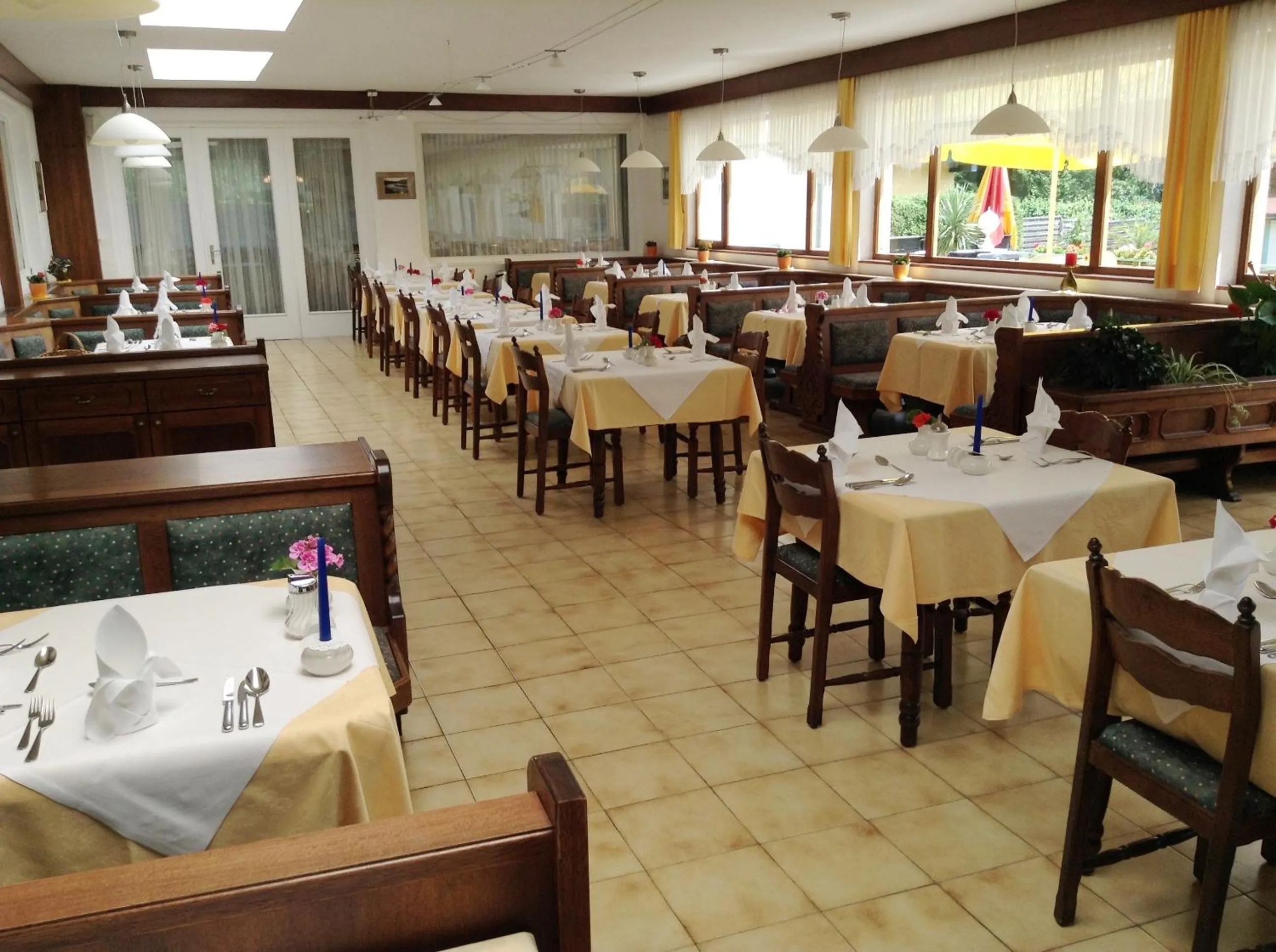 Restaurant/places to eat in Terrassenhotel Reichmann