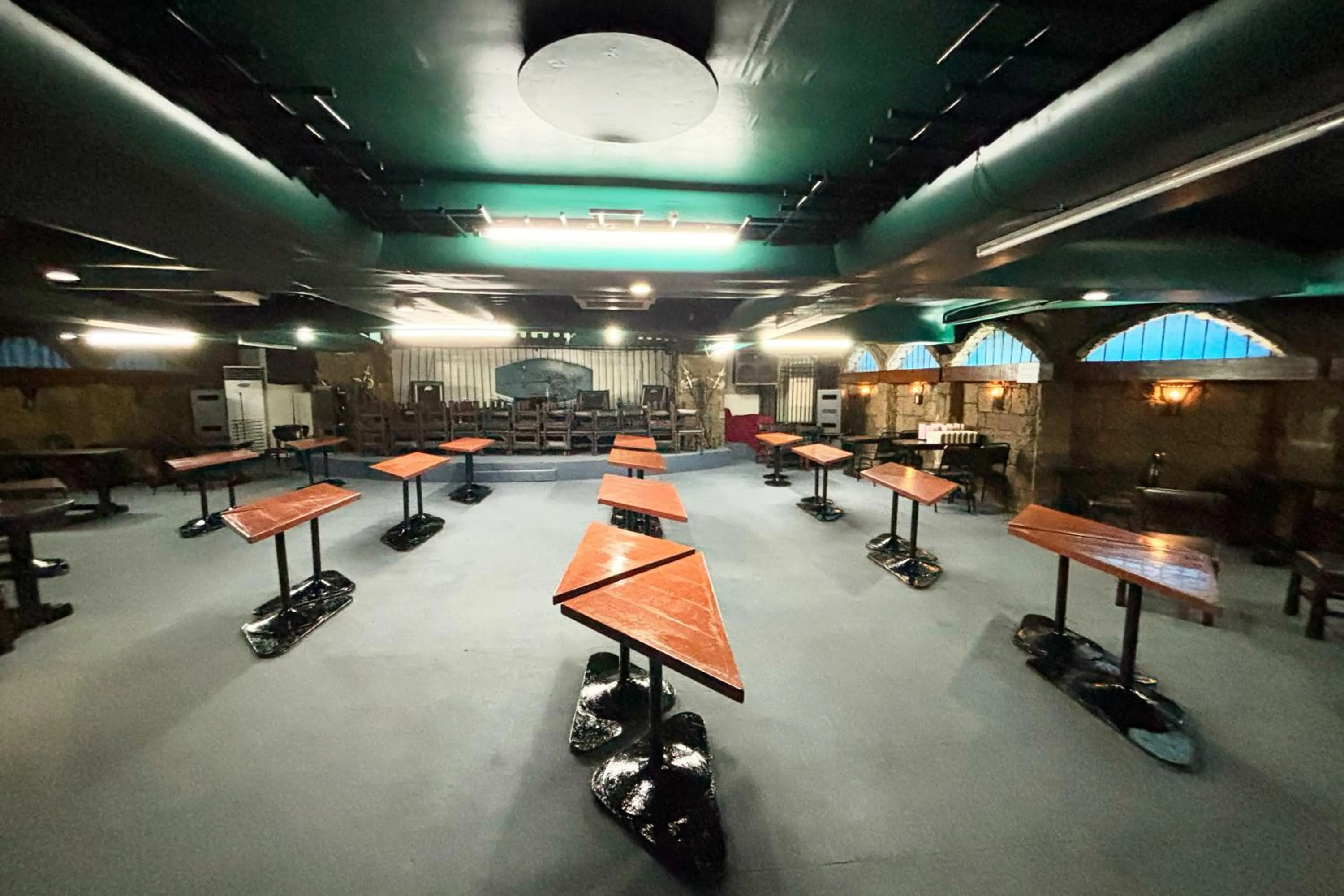 Camelot Hotel Quezon City powered by Cocotel