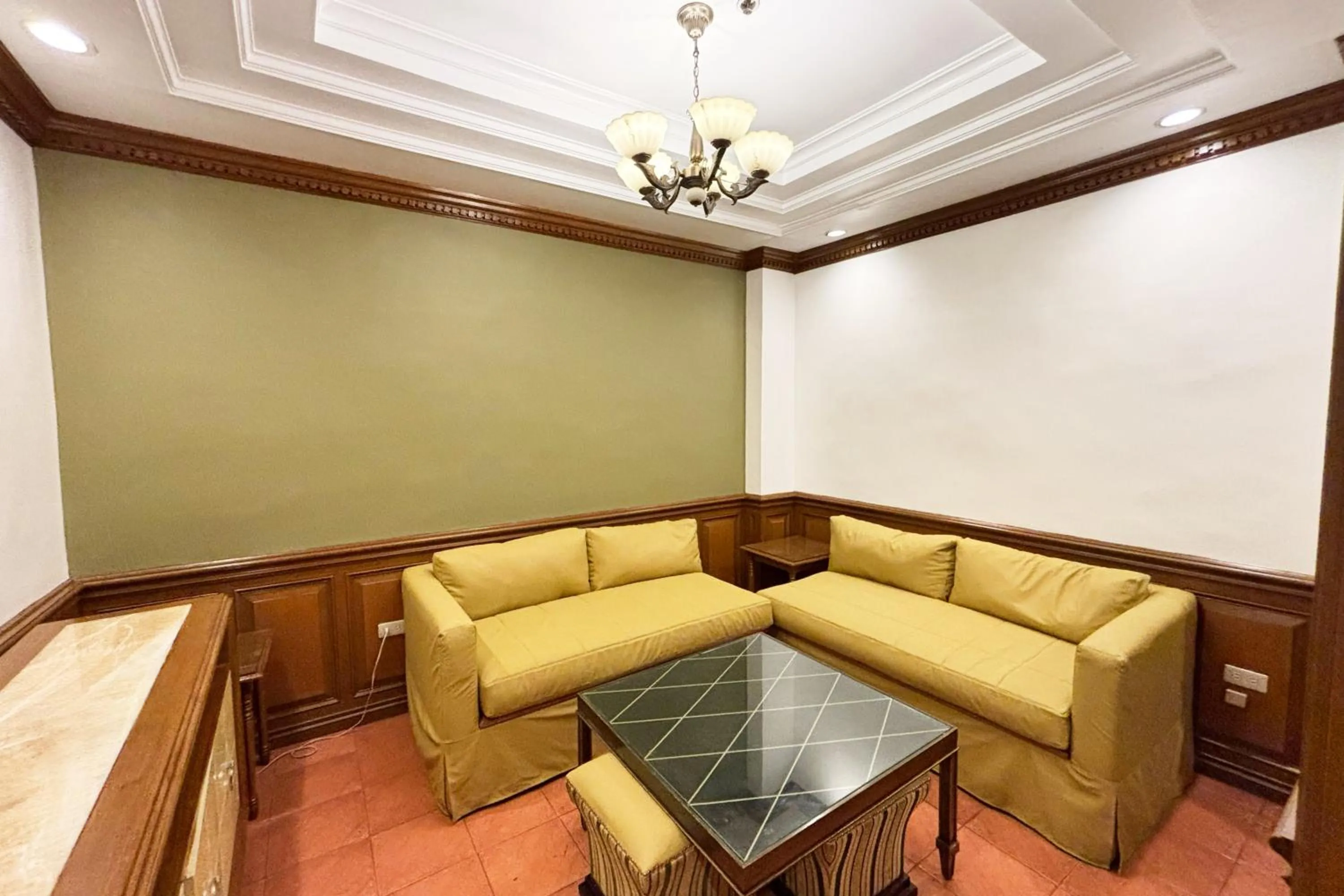 Camelot Hotel Quezon City powered by Cocotel