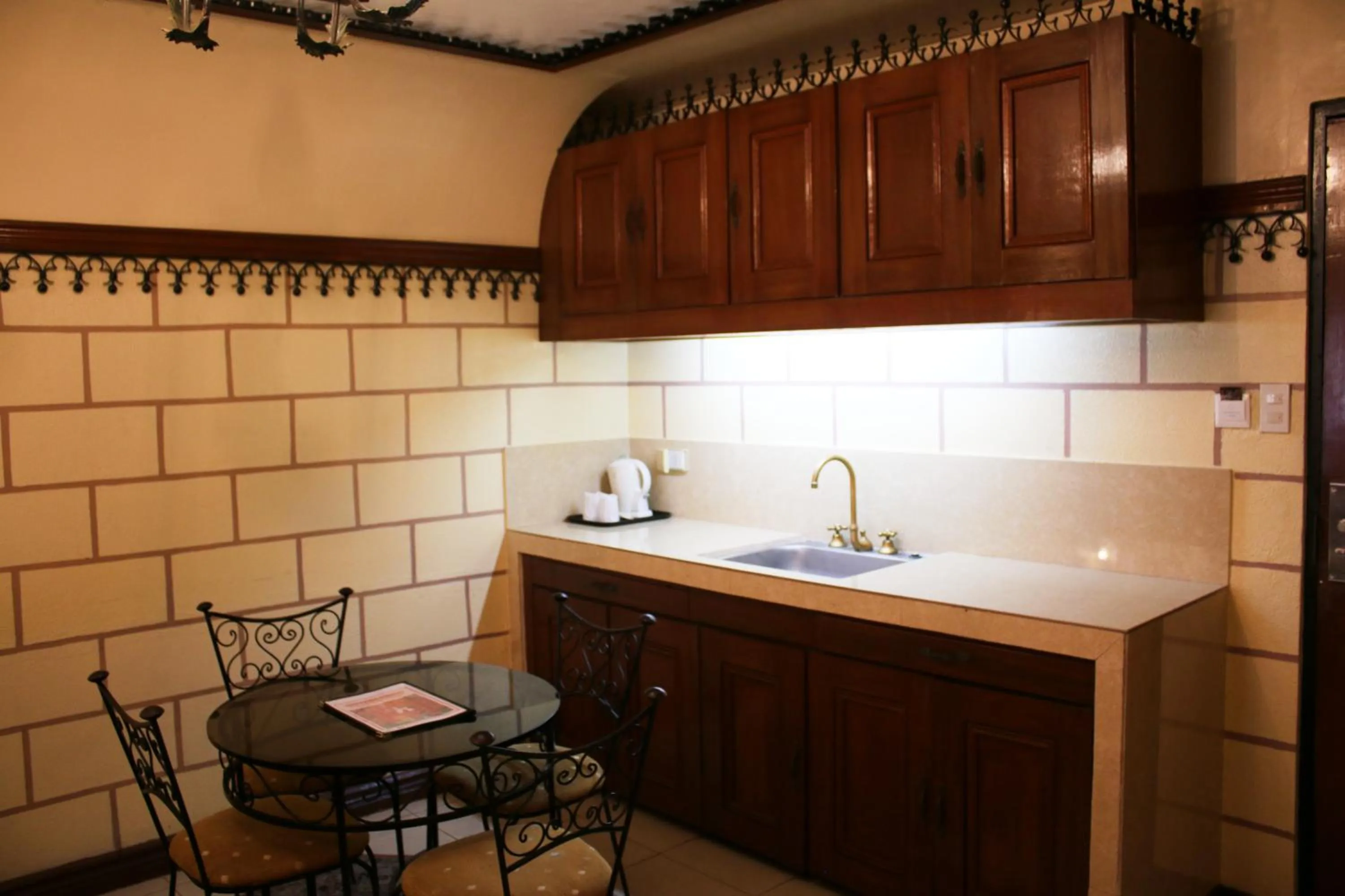 Camelot Hotel Quezon City powered by Cocotel