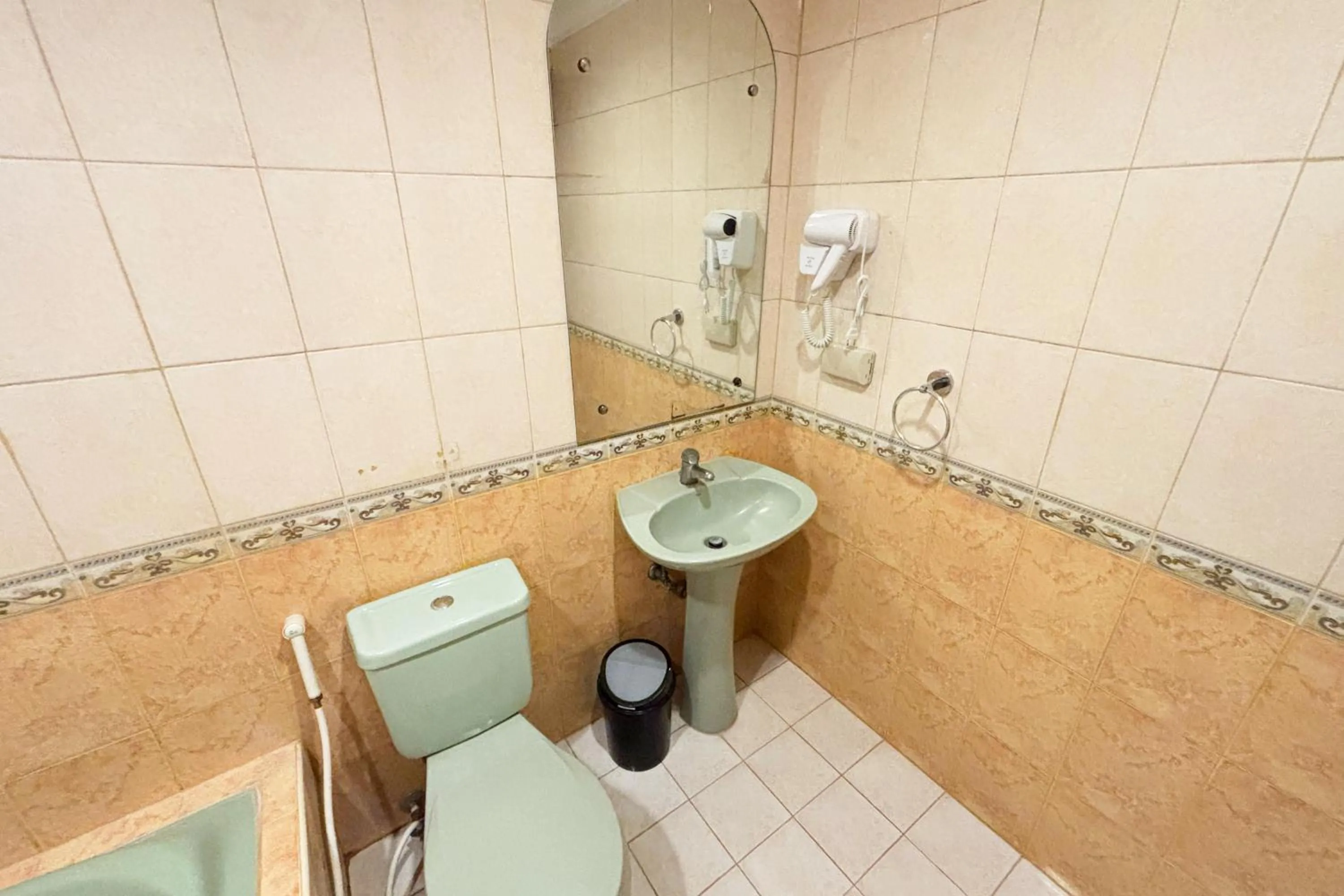 Camelot Hotel Quezon City powered by Cocotel