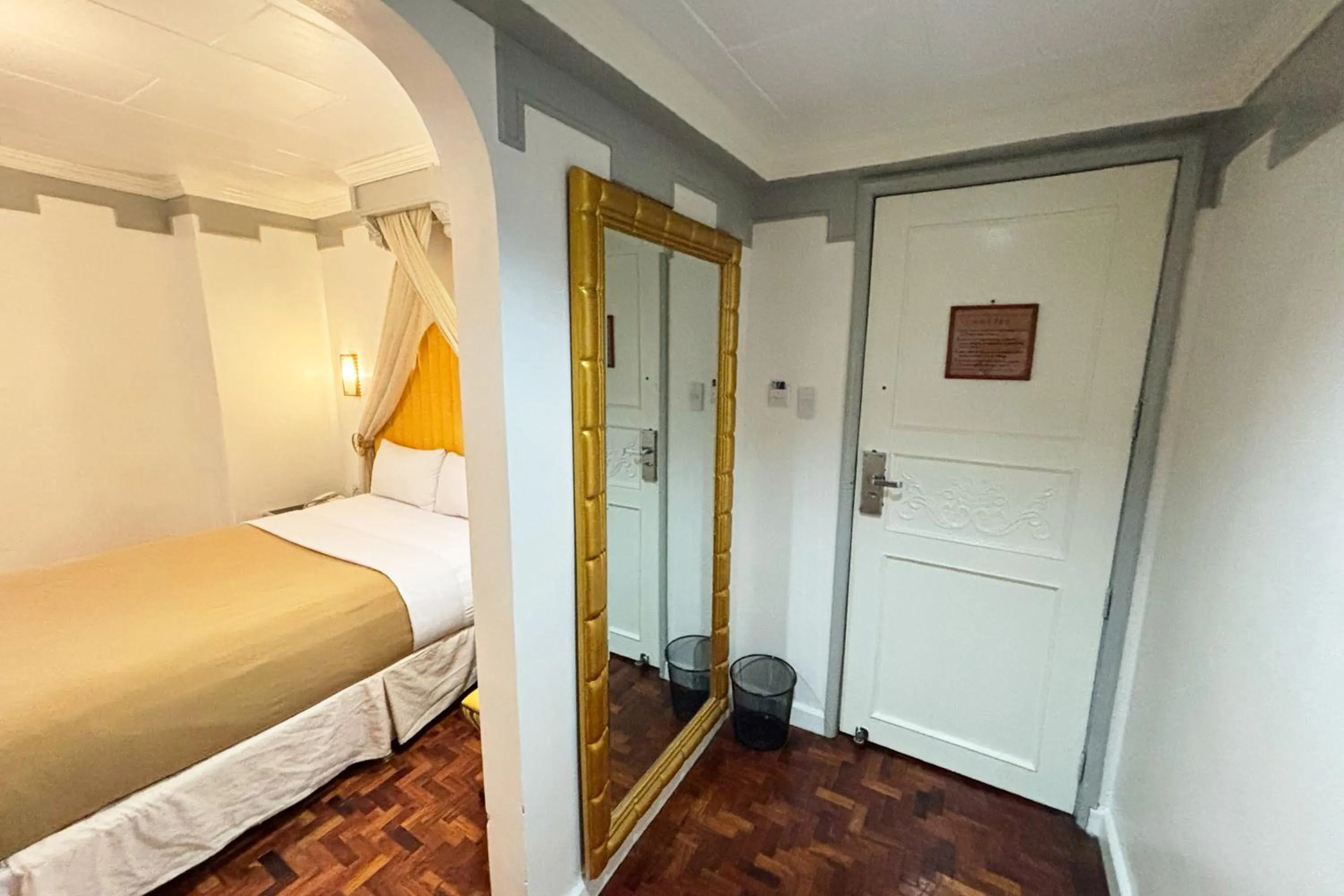 Bed in Camelot Hotel Quezon City powered by Cocotel